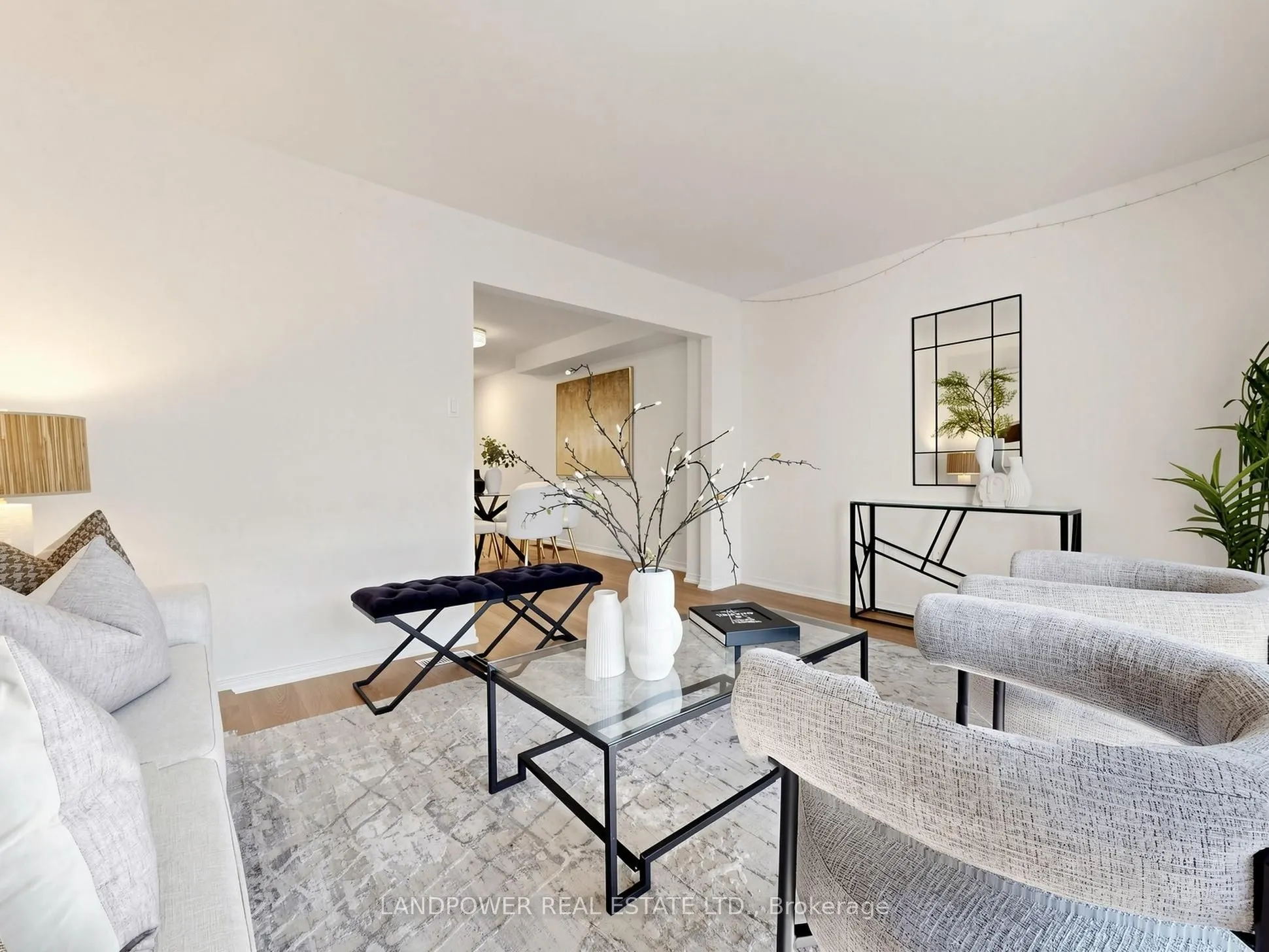 821 Sandhurst Circle #11