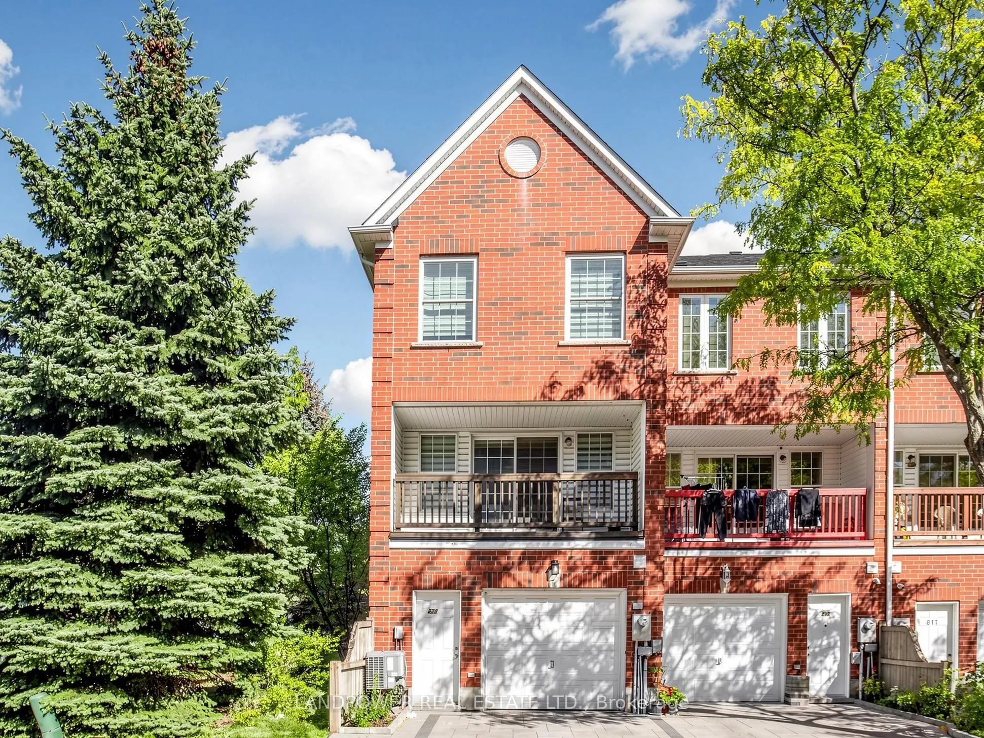 821 Sandhurst Circle #11
