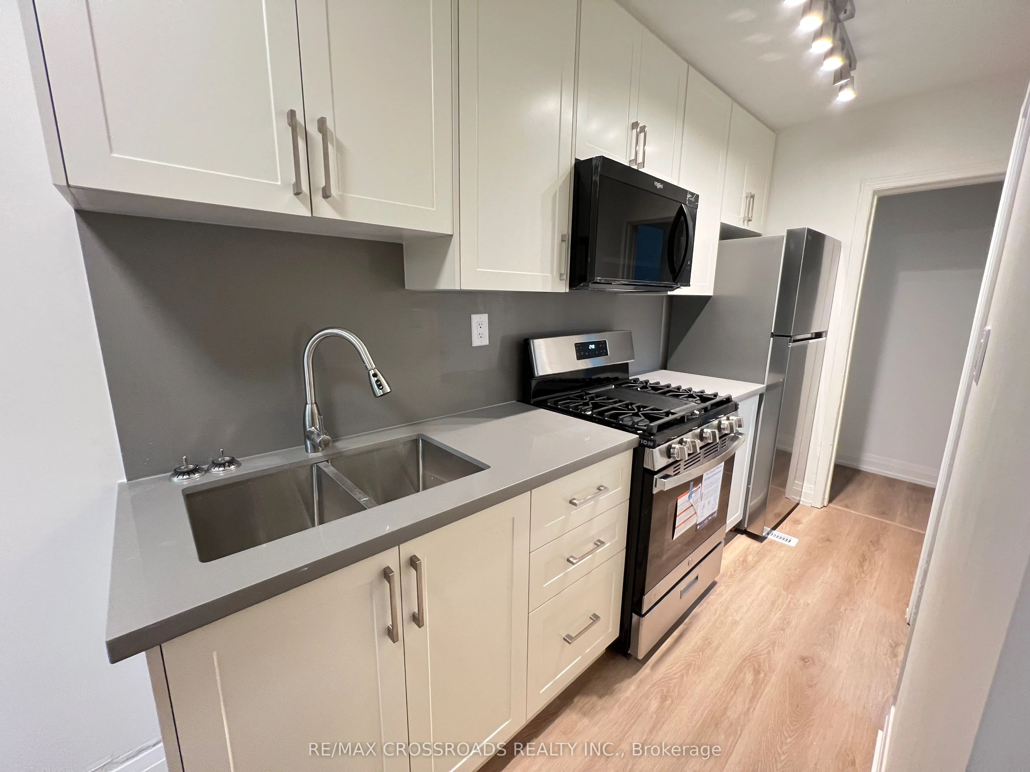 82 Curzon Street #UNIT 2
