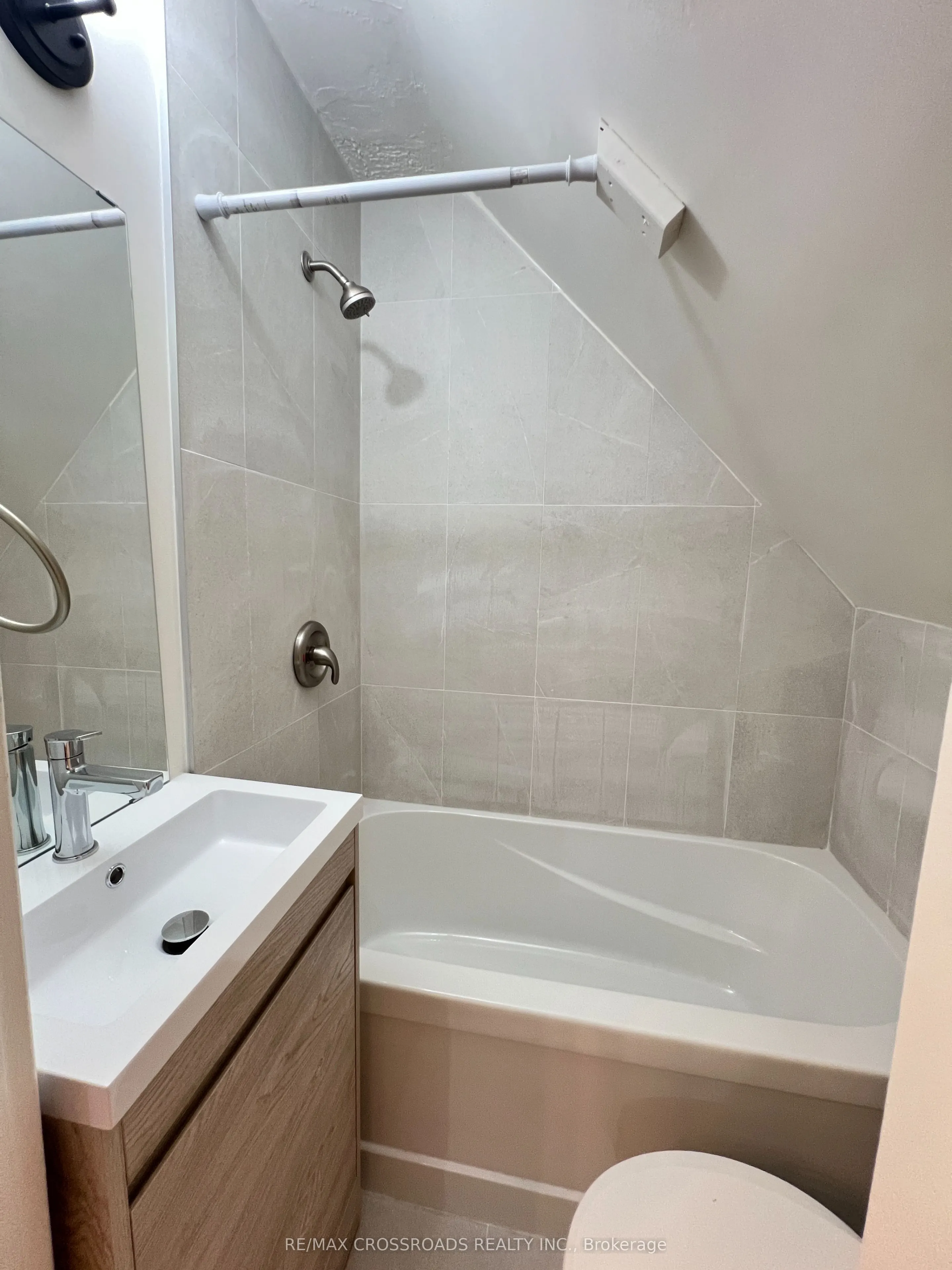 82 Curzon Street #UNIT 3