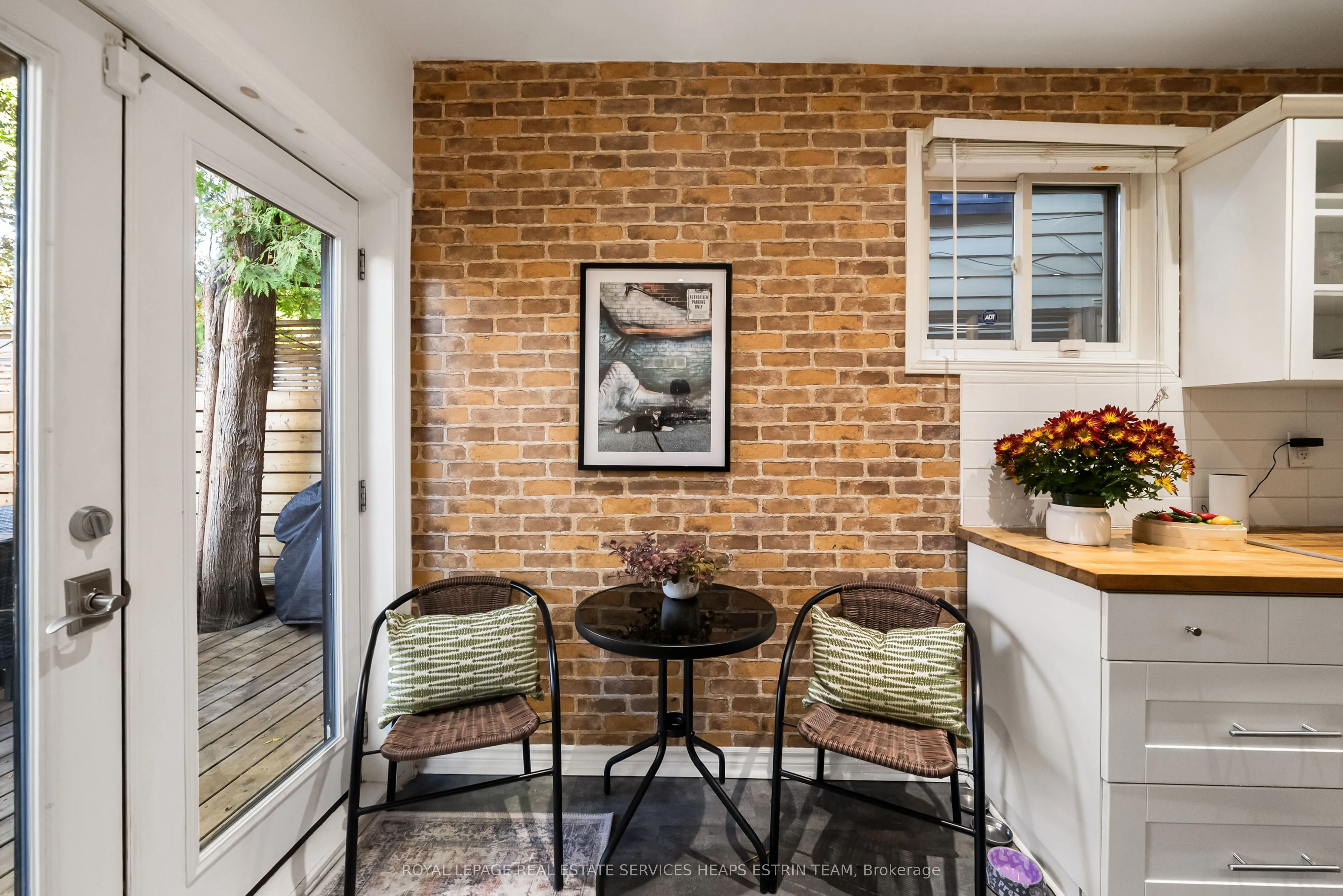 14 De Grassi Street