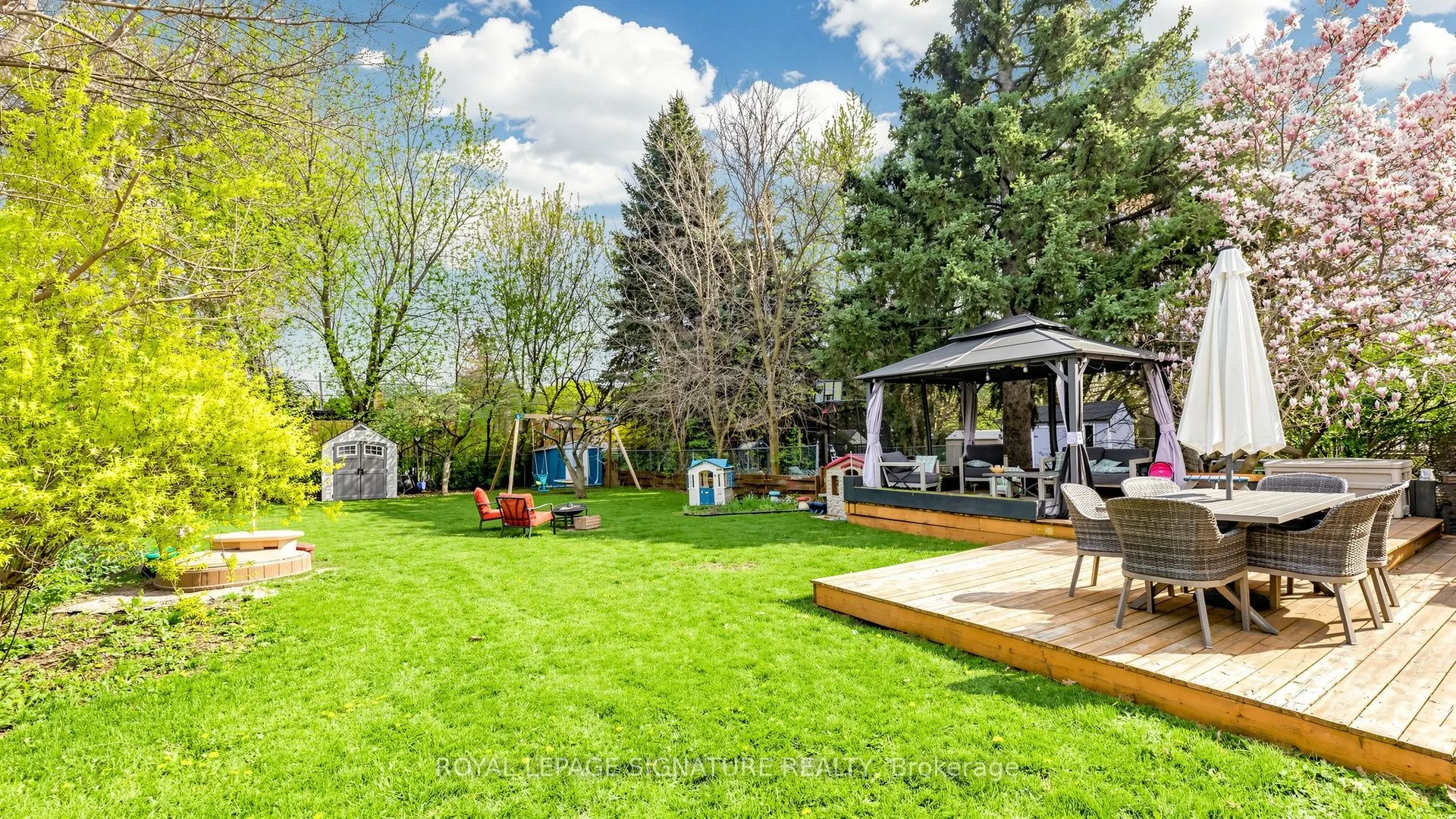 33 Neapolitan Drive