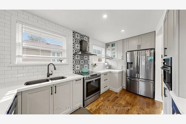 33 Neapolitan Drive