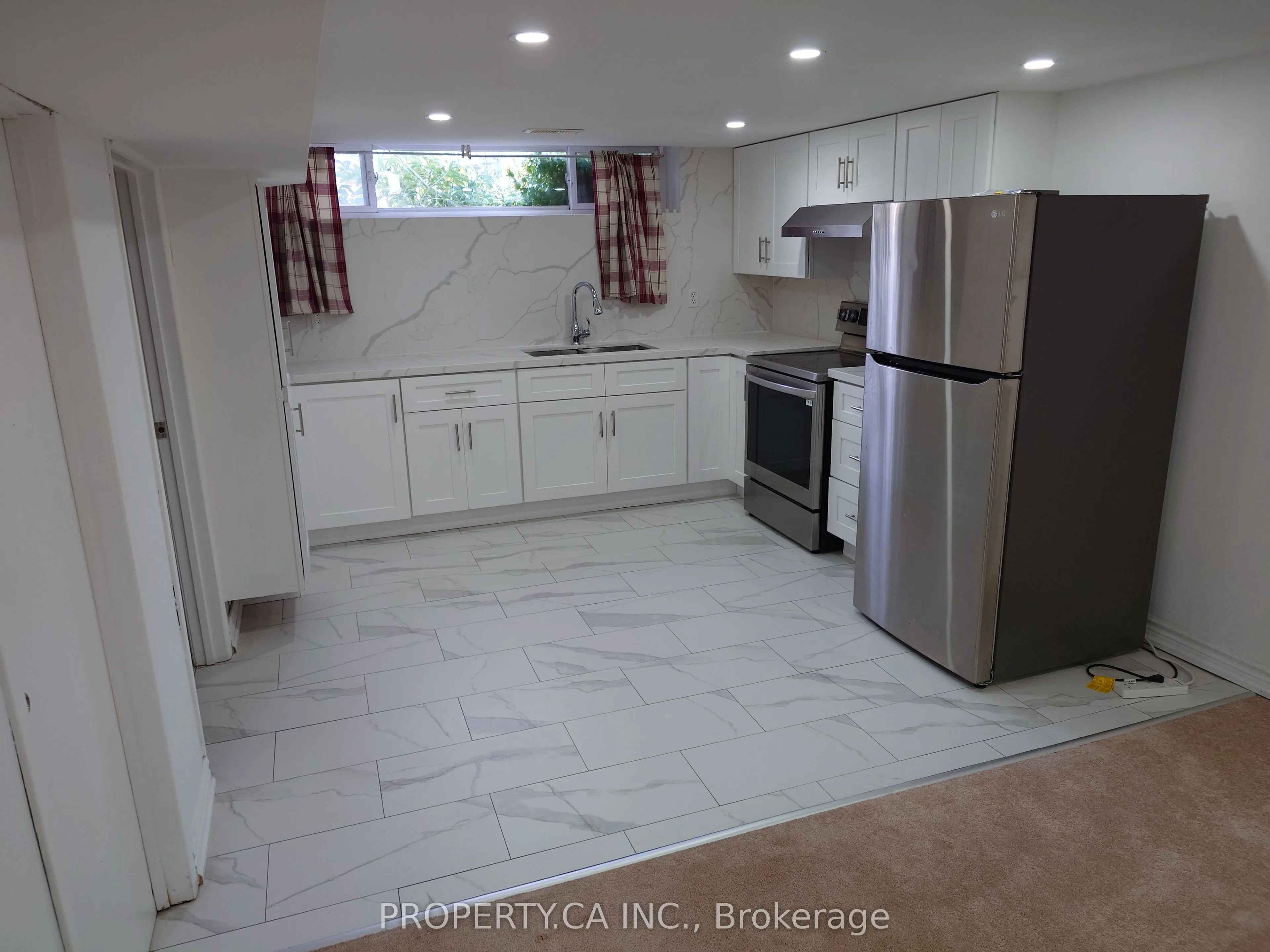 883 Grenoble Boulevard #Basement