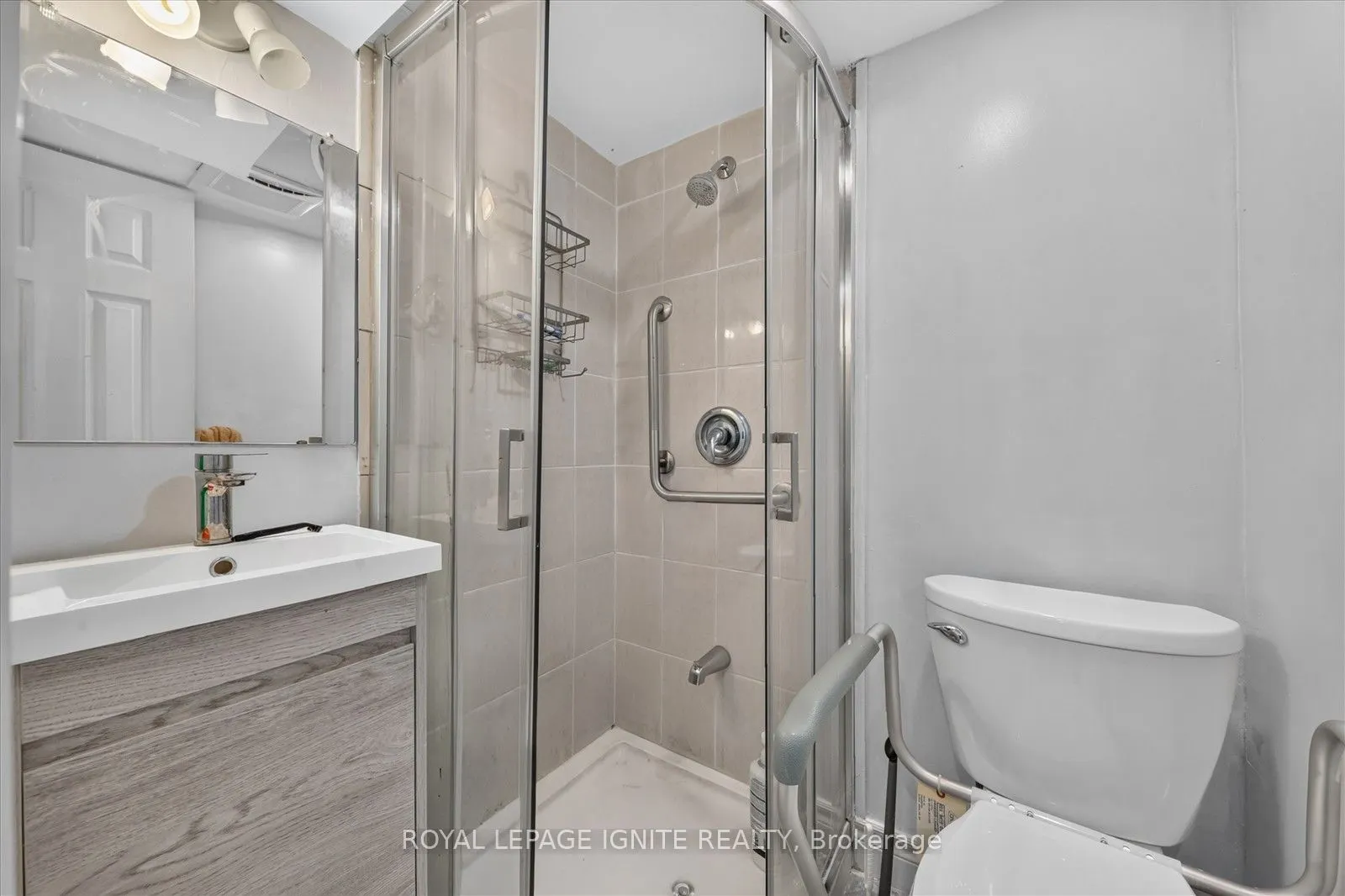 200 Murison Boulevard #33