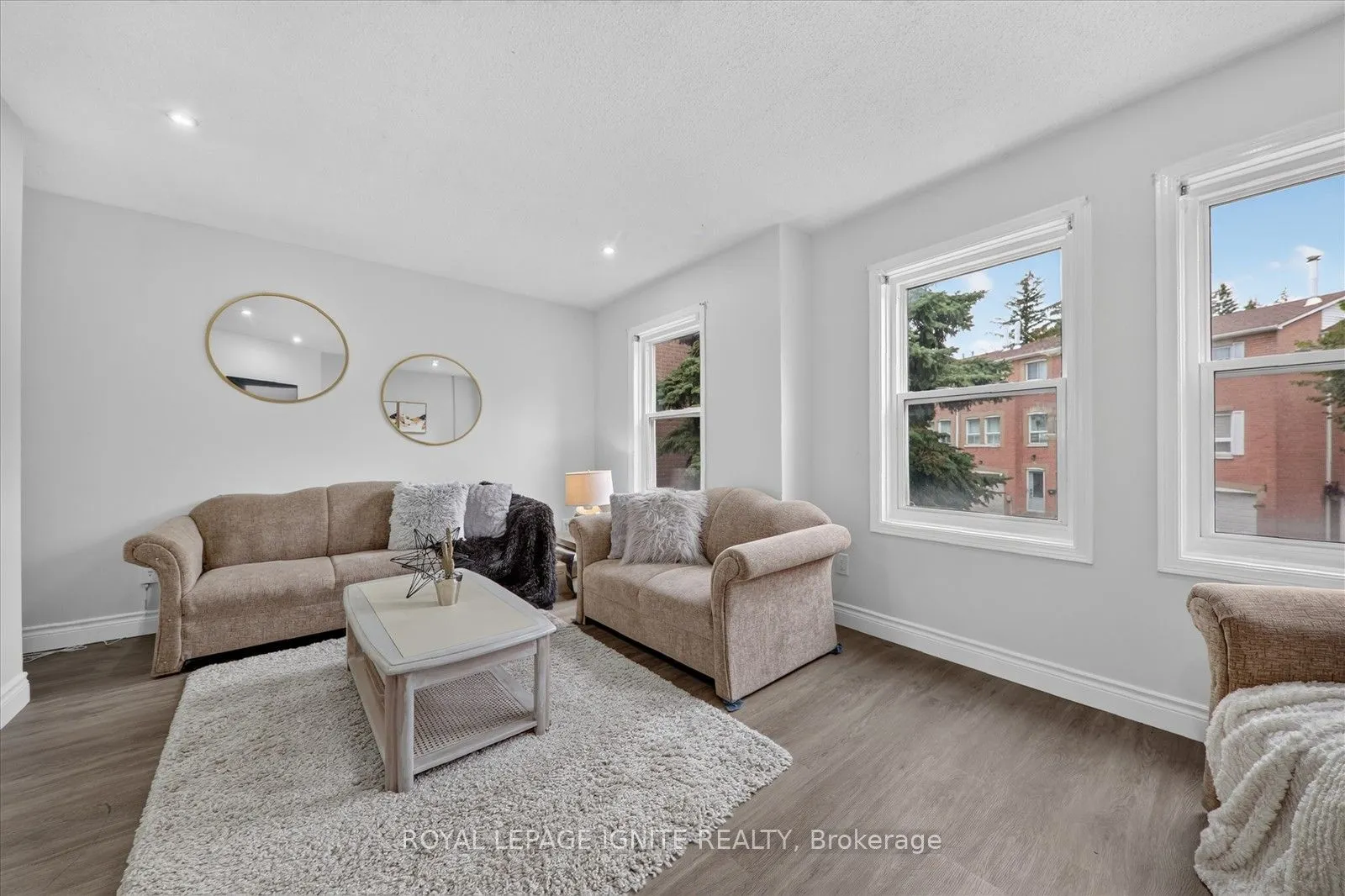 200 Murison Boulevard #33