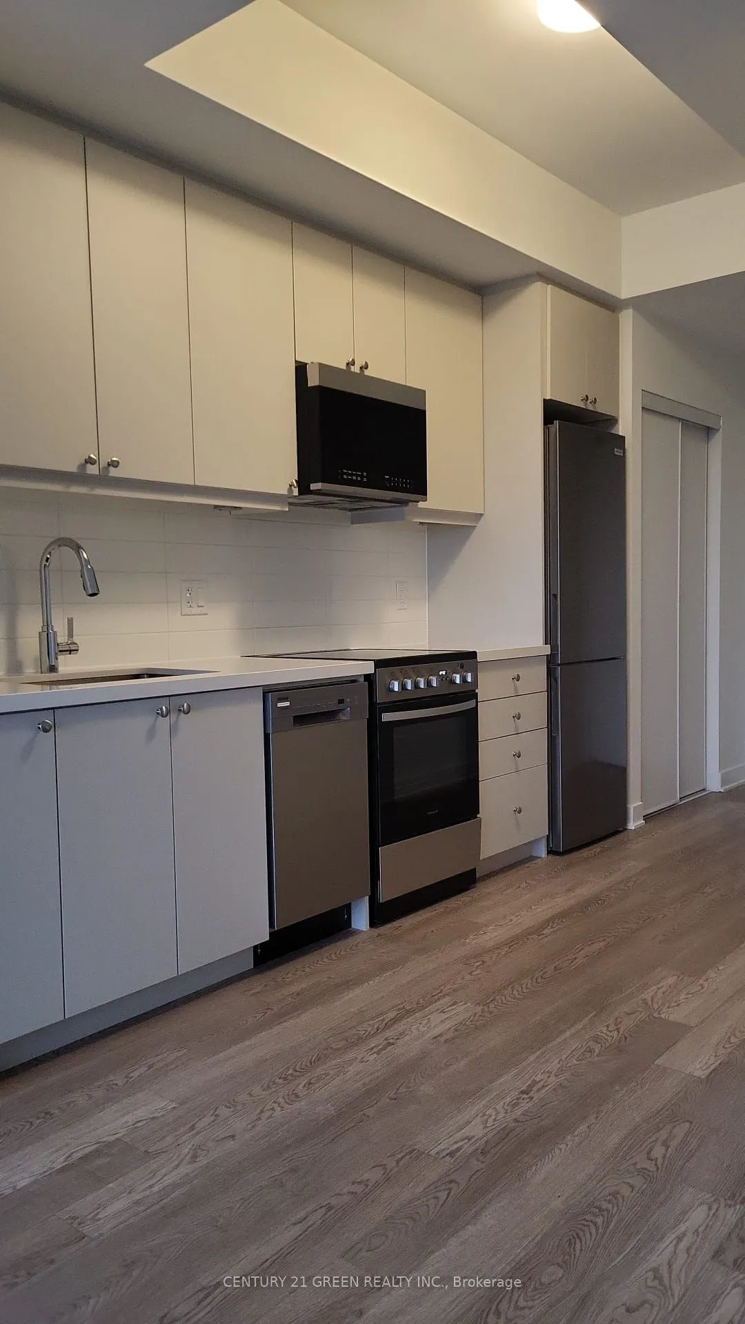 51 Clarington Boulevard #722