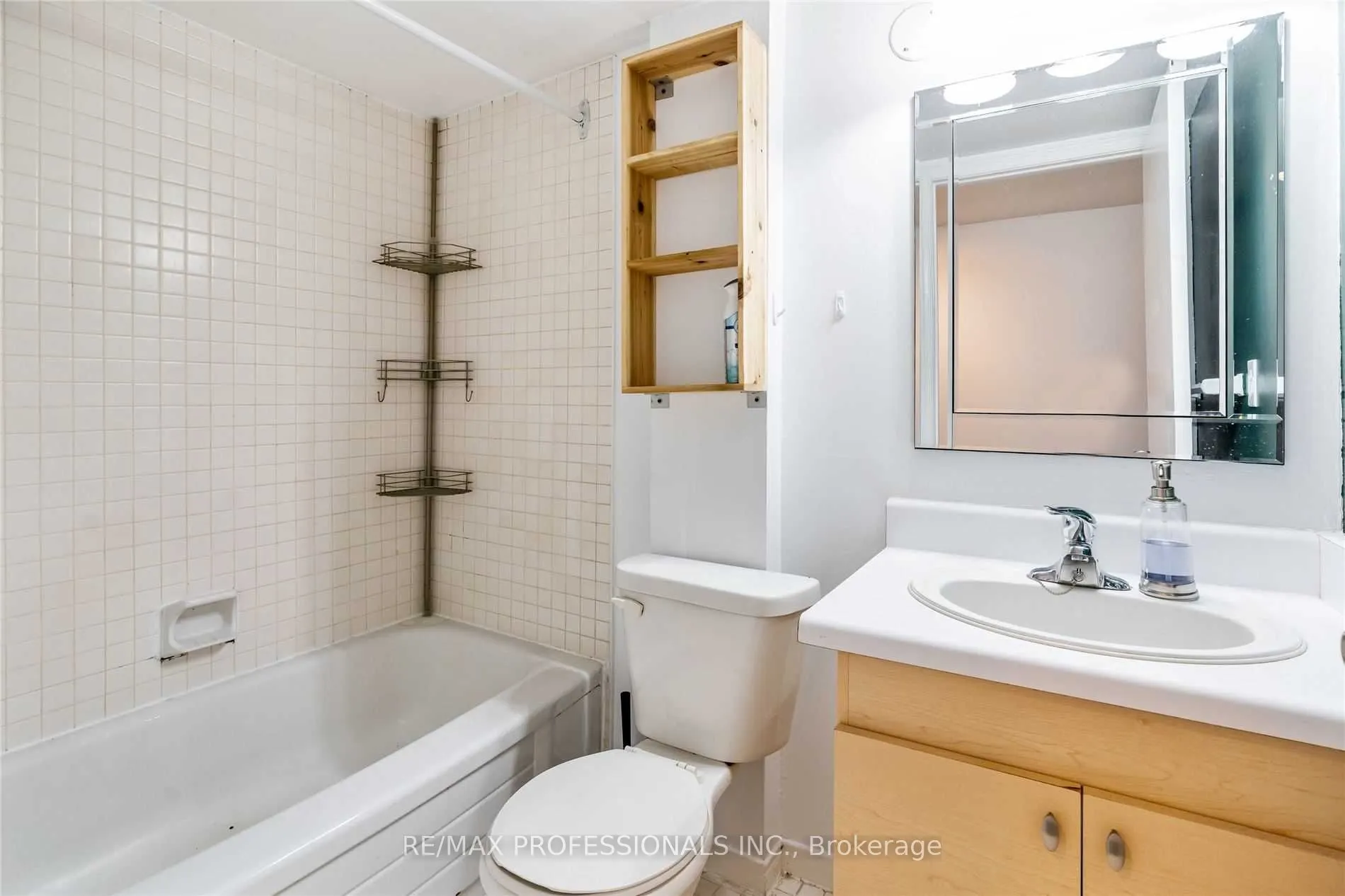 39 Albemarle Avenue #1