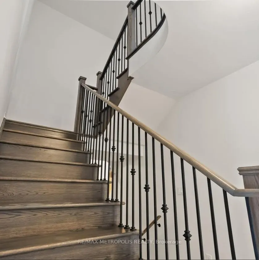 138 Crombie Street