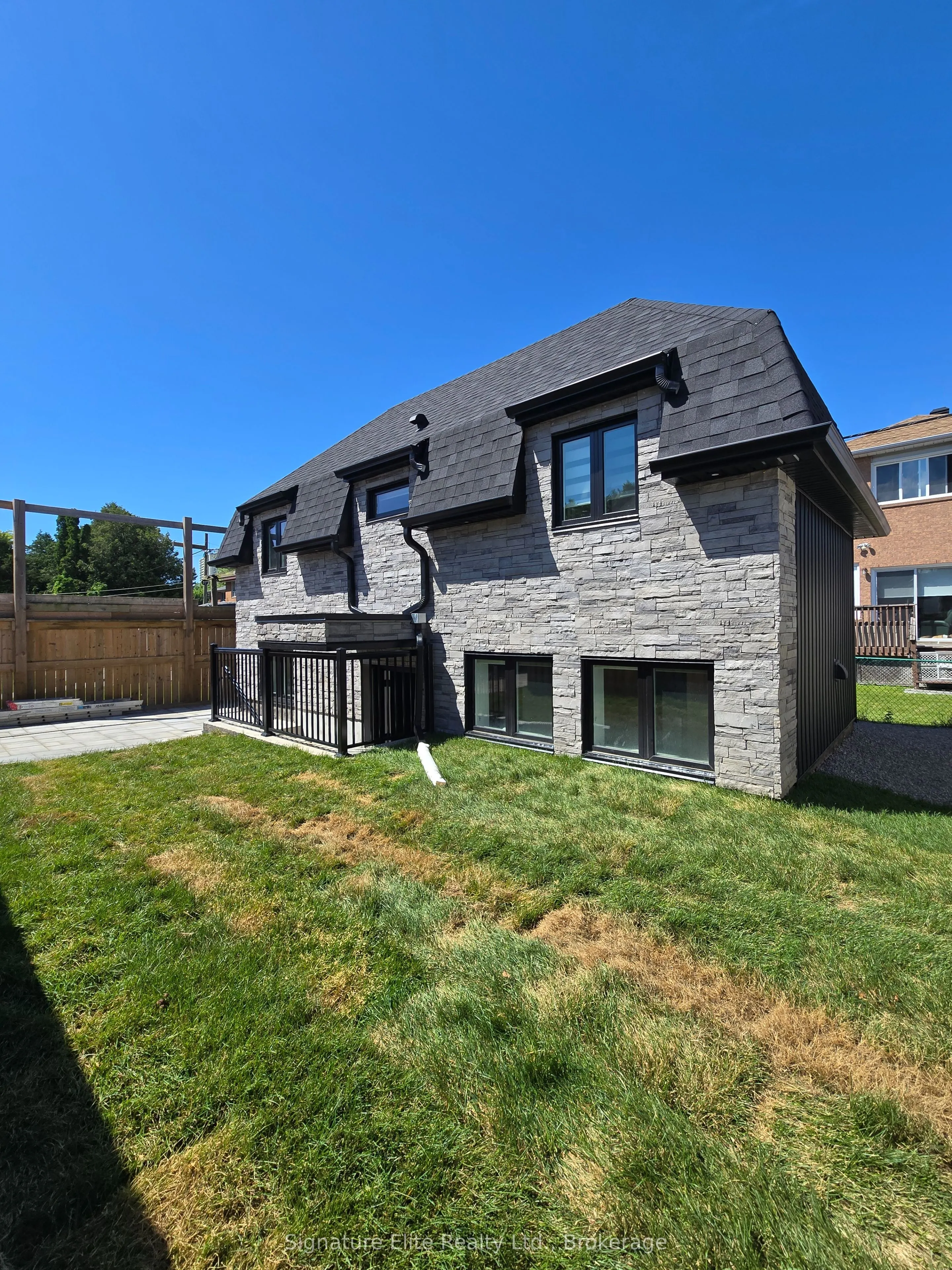 46 Pitt Avenue #Garden Suite
