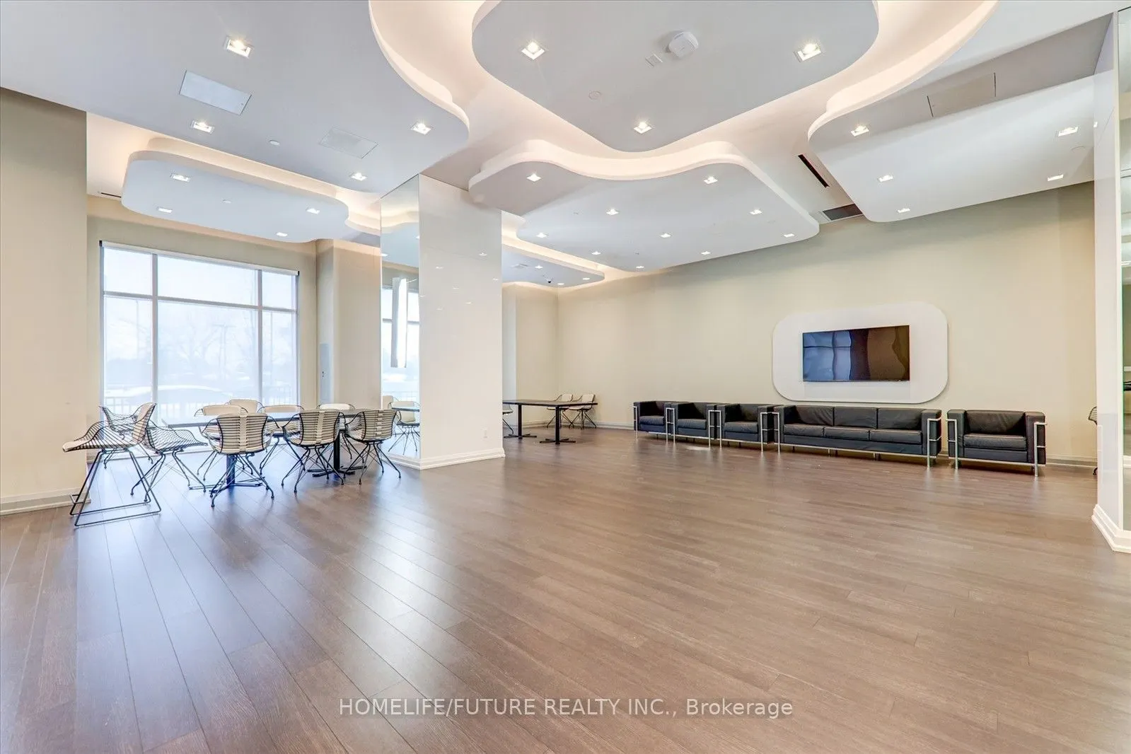 20 Meadowglen Place #907