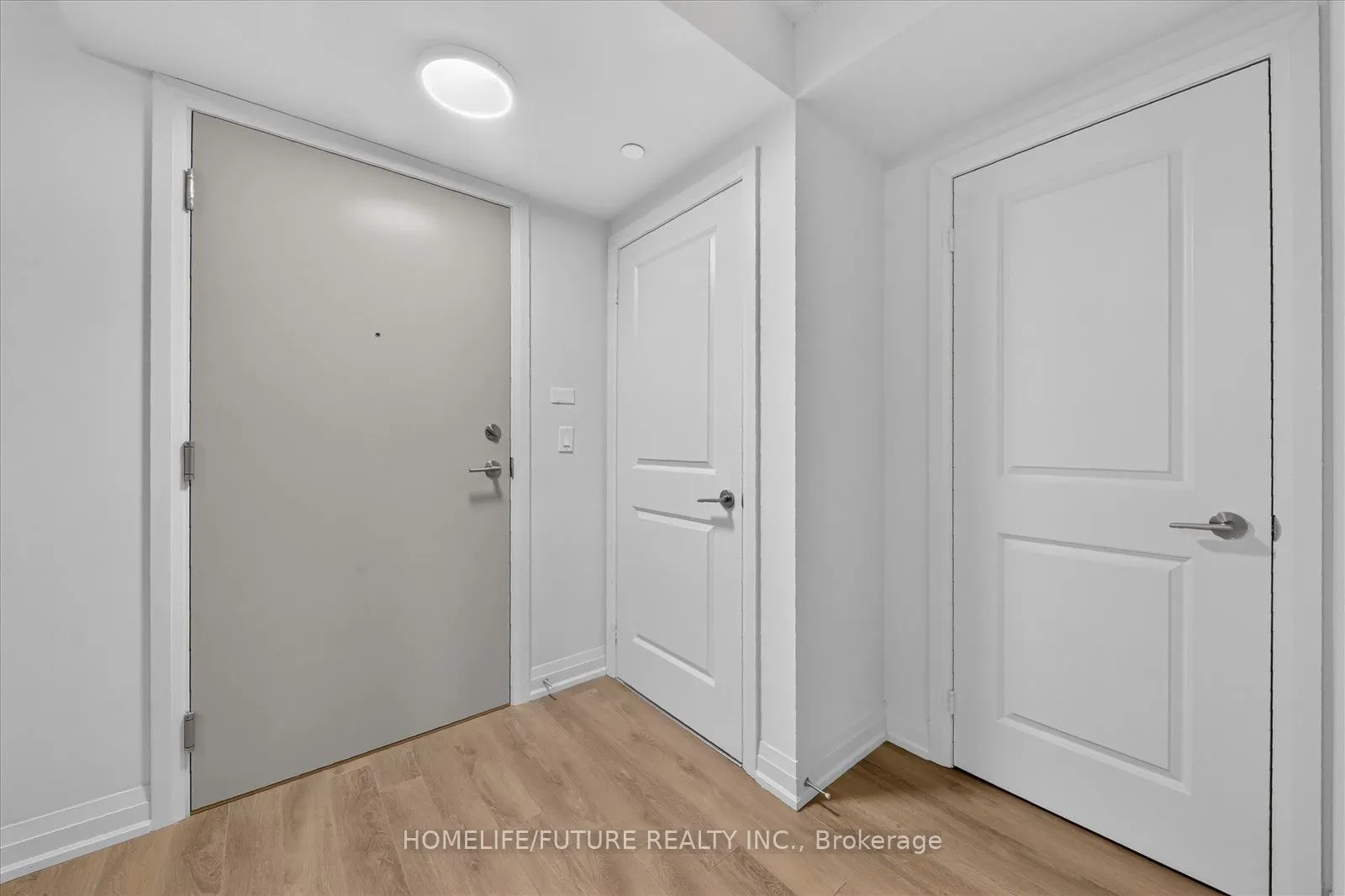20 Meadowglen Place #907