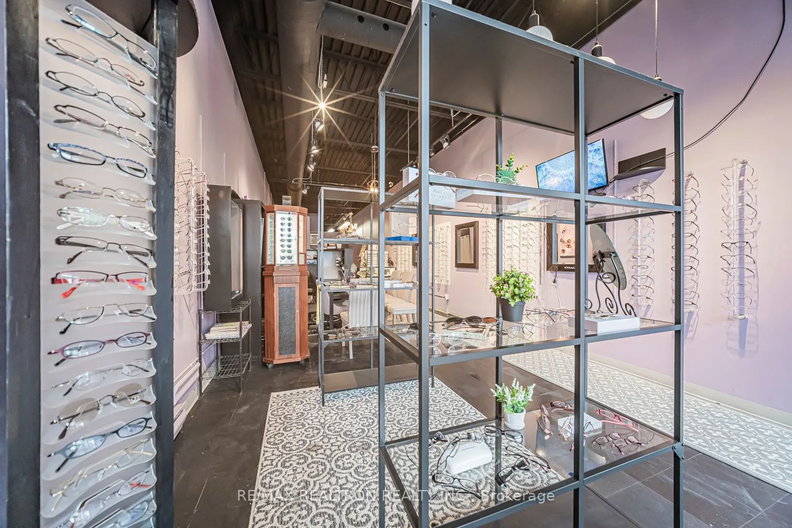 555 Rossland Road E #2