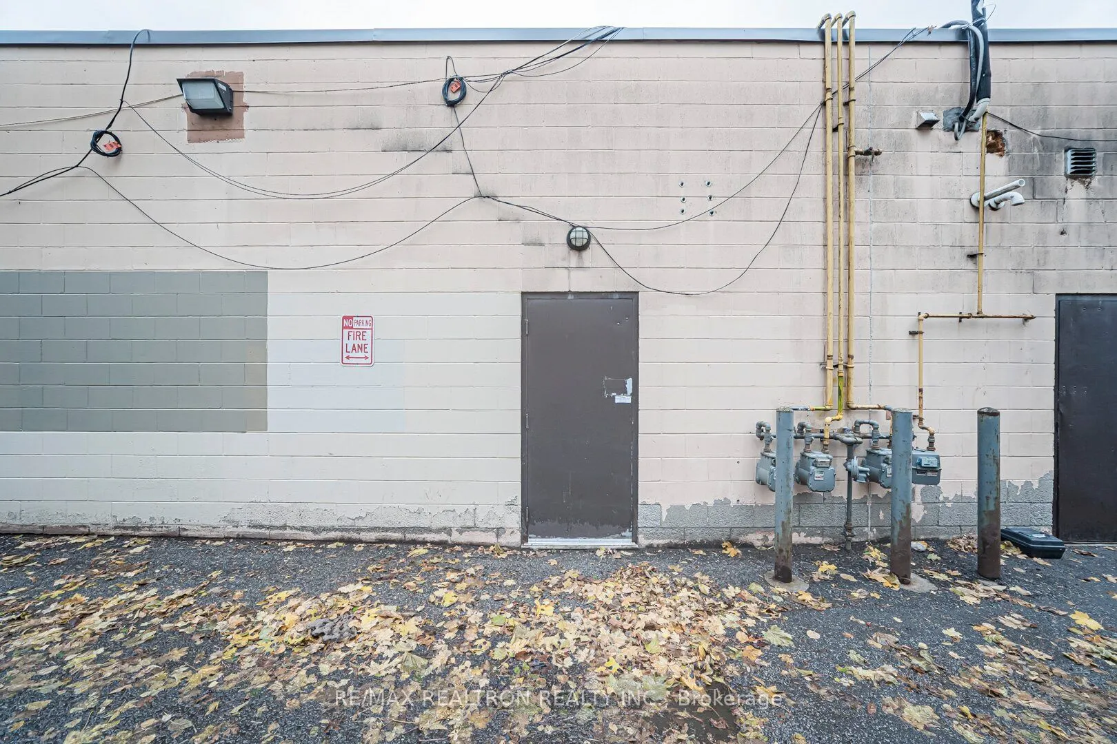 555 Rossland Road E #2