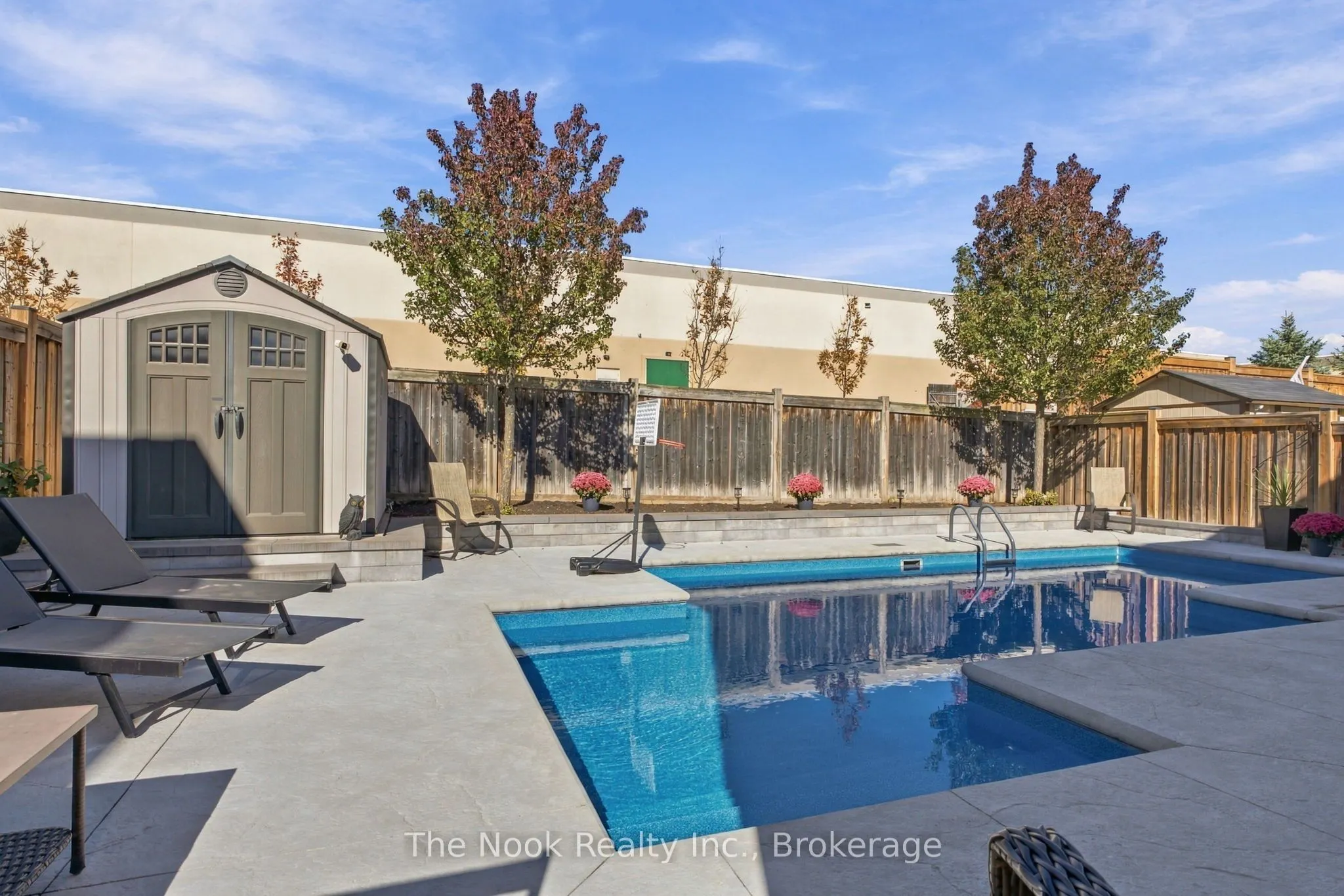 966 Hinterland Court