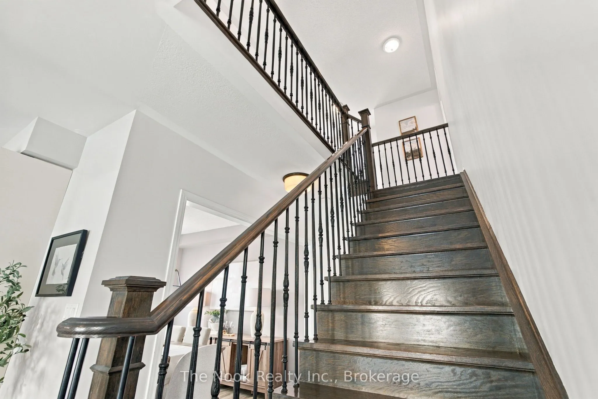 966 Hinterland Court