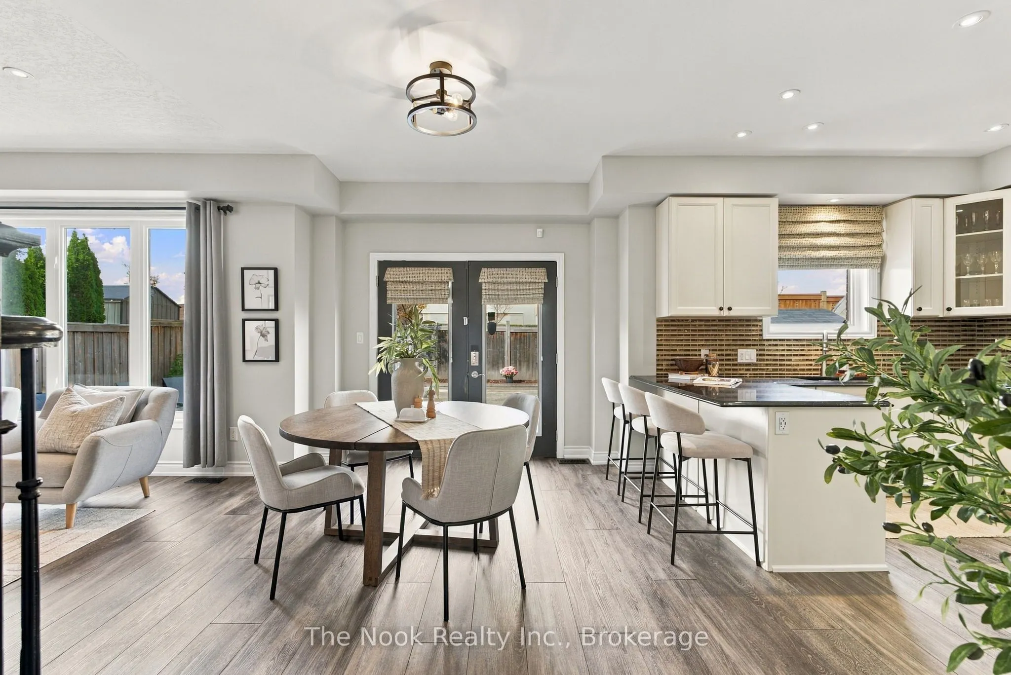 966 Hinterland Court