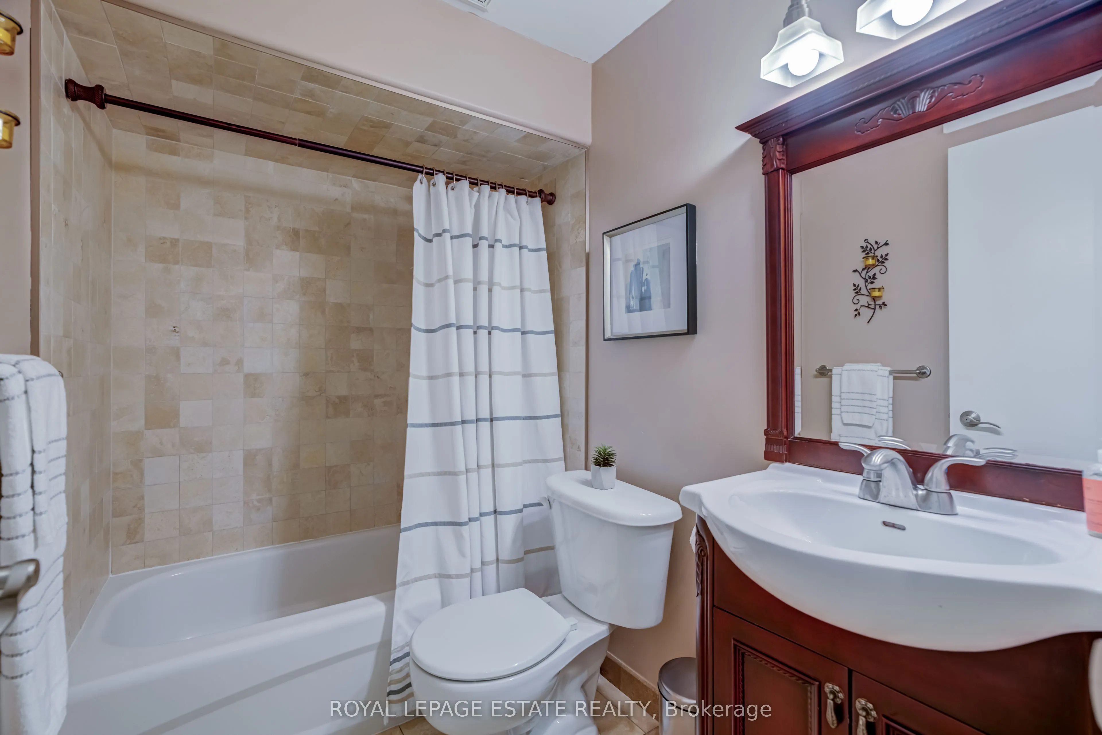 110A Holborne Avenue