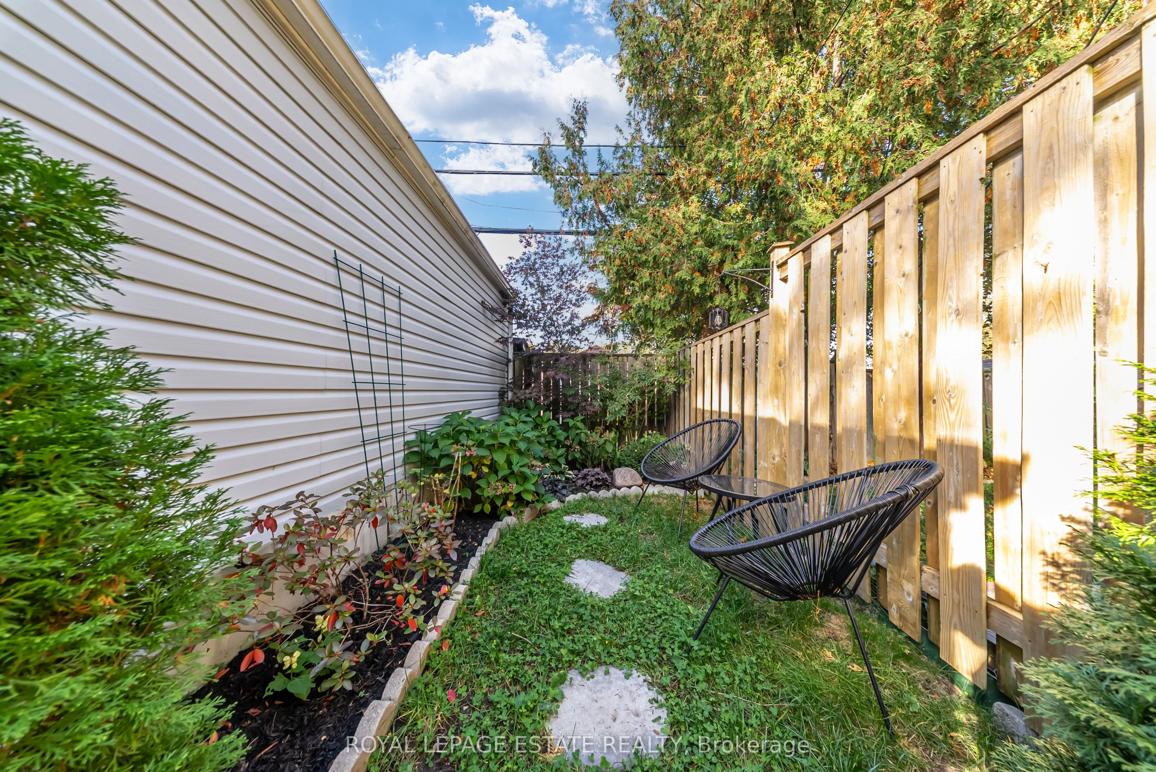 110A Holborne Avenue