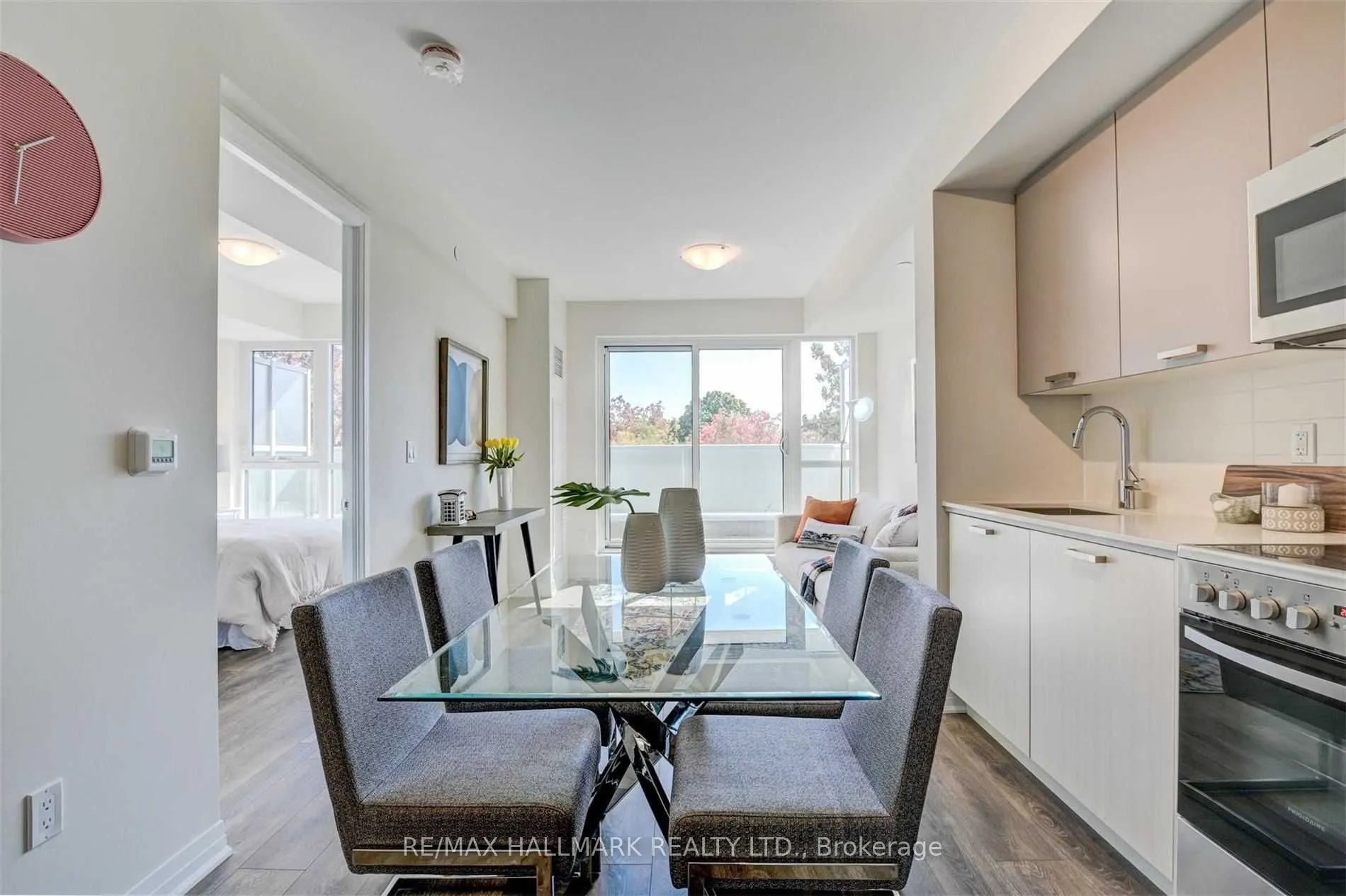 2301 Danforth Avenue #415
