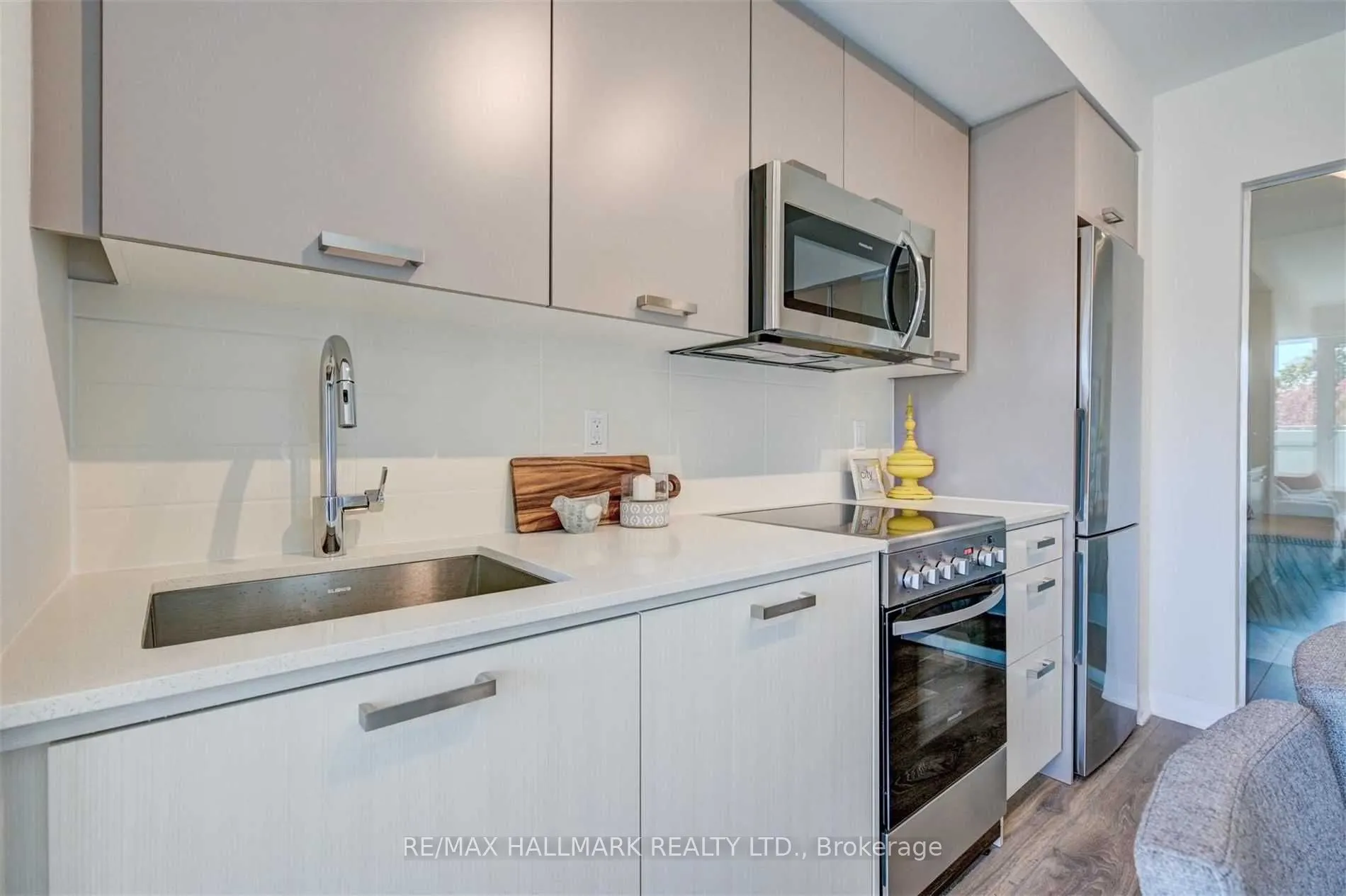 2301 Danforth Avenue #415