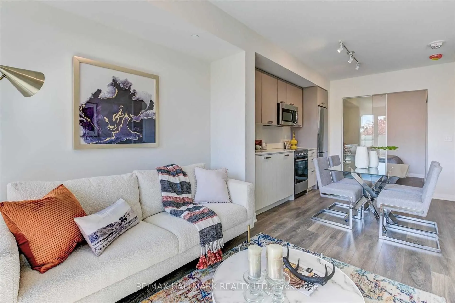 2301 Danforth Avenue #415