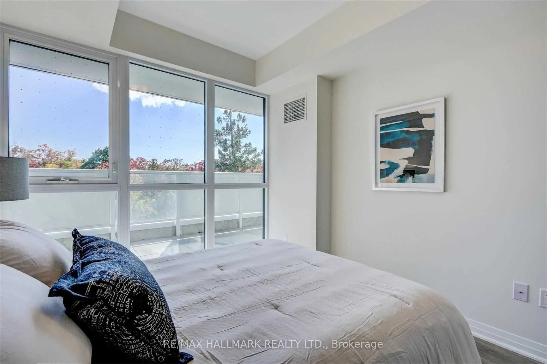 2301 Danforth Avenue #415