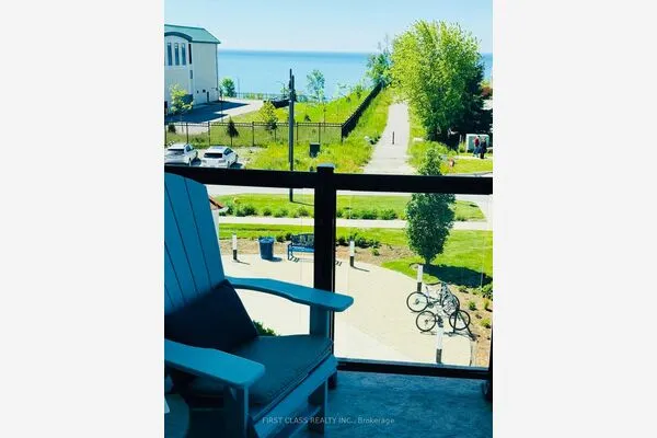50 Lakebreeze Drive #306