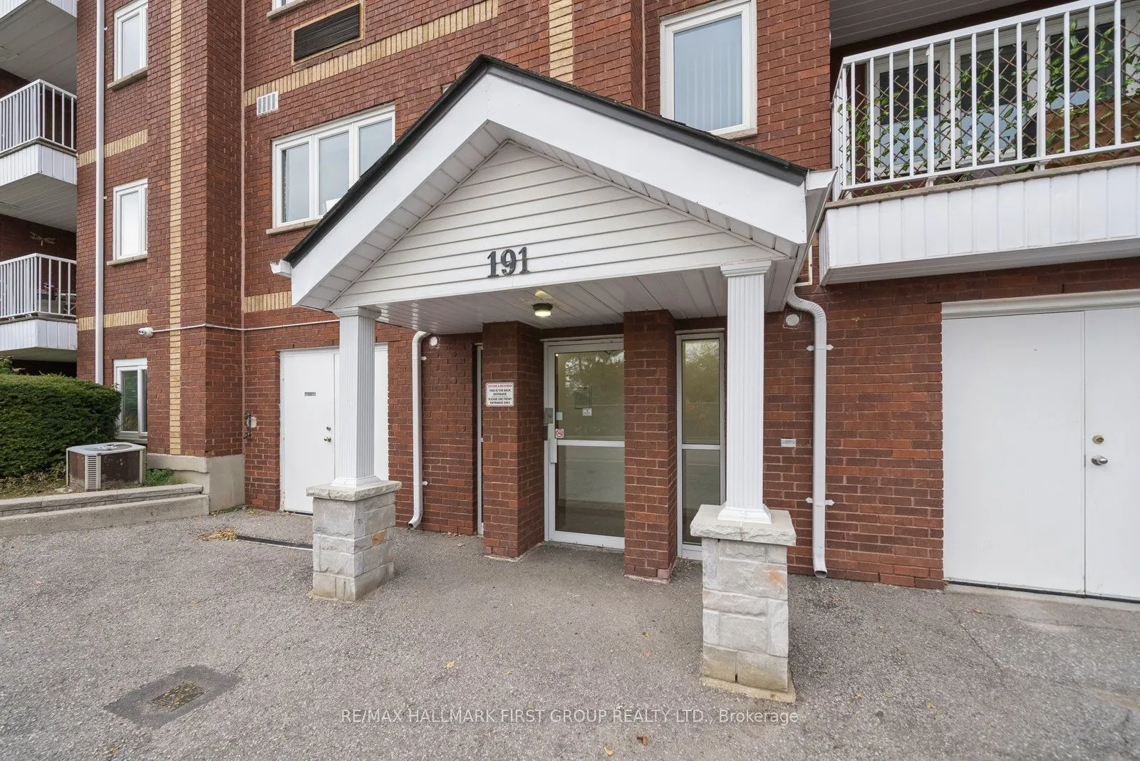 191 Lake Driveway W #401