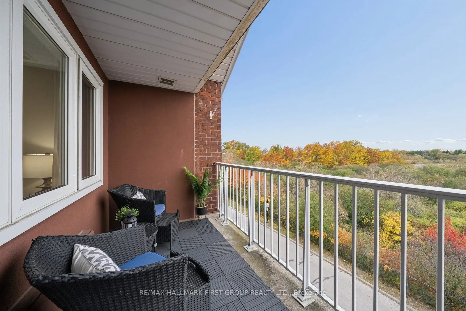 191 Lake Driveway W #401