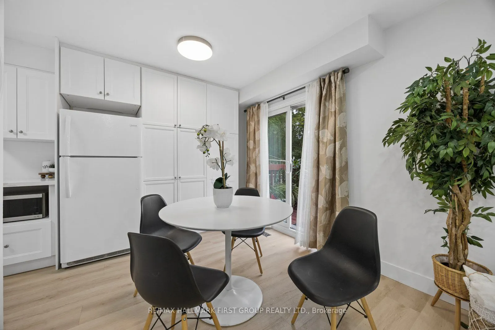 4 Lowder Place