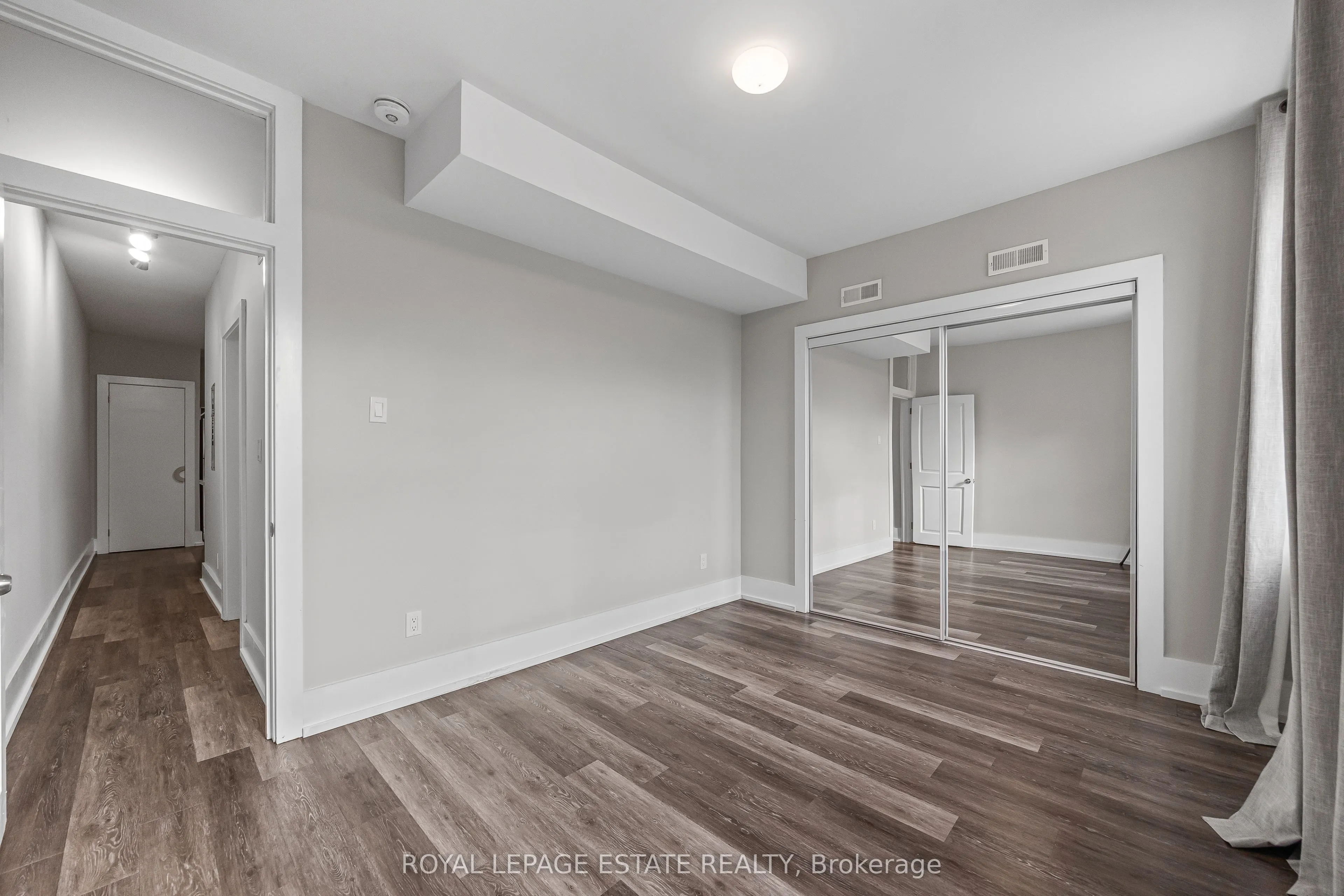 1140 Queen Street E