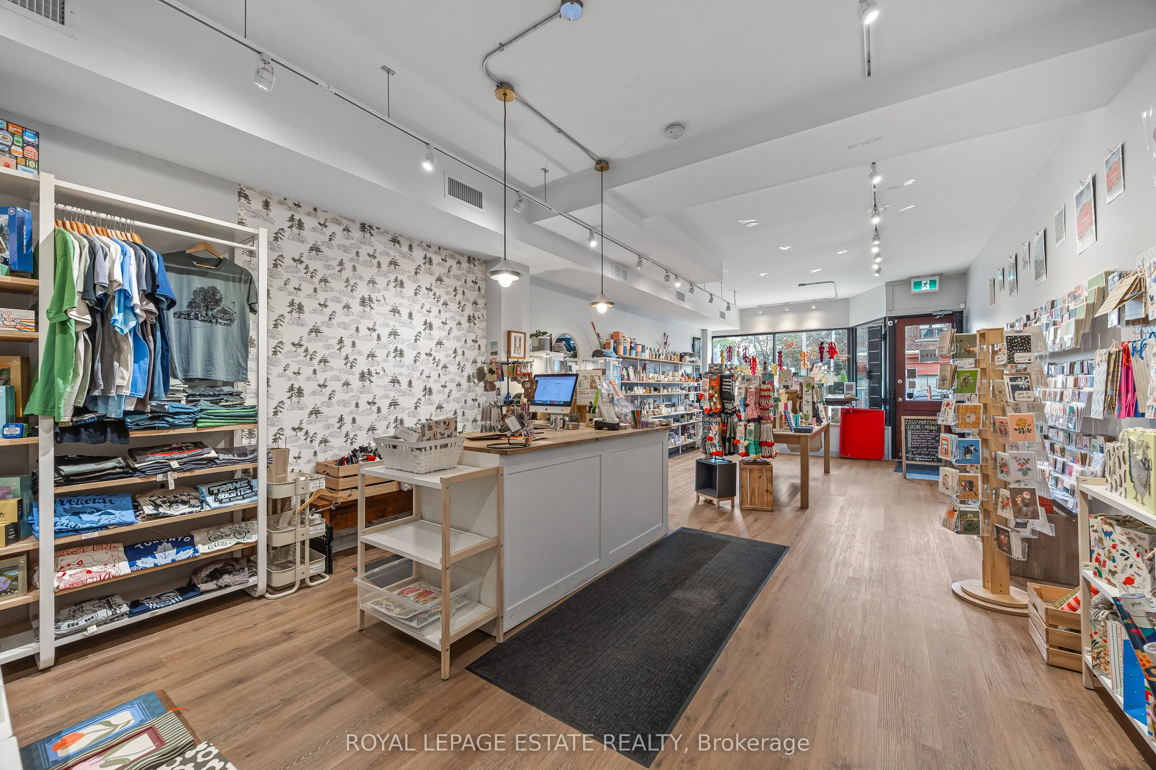 1140 Queen Street E