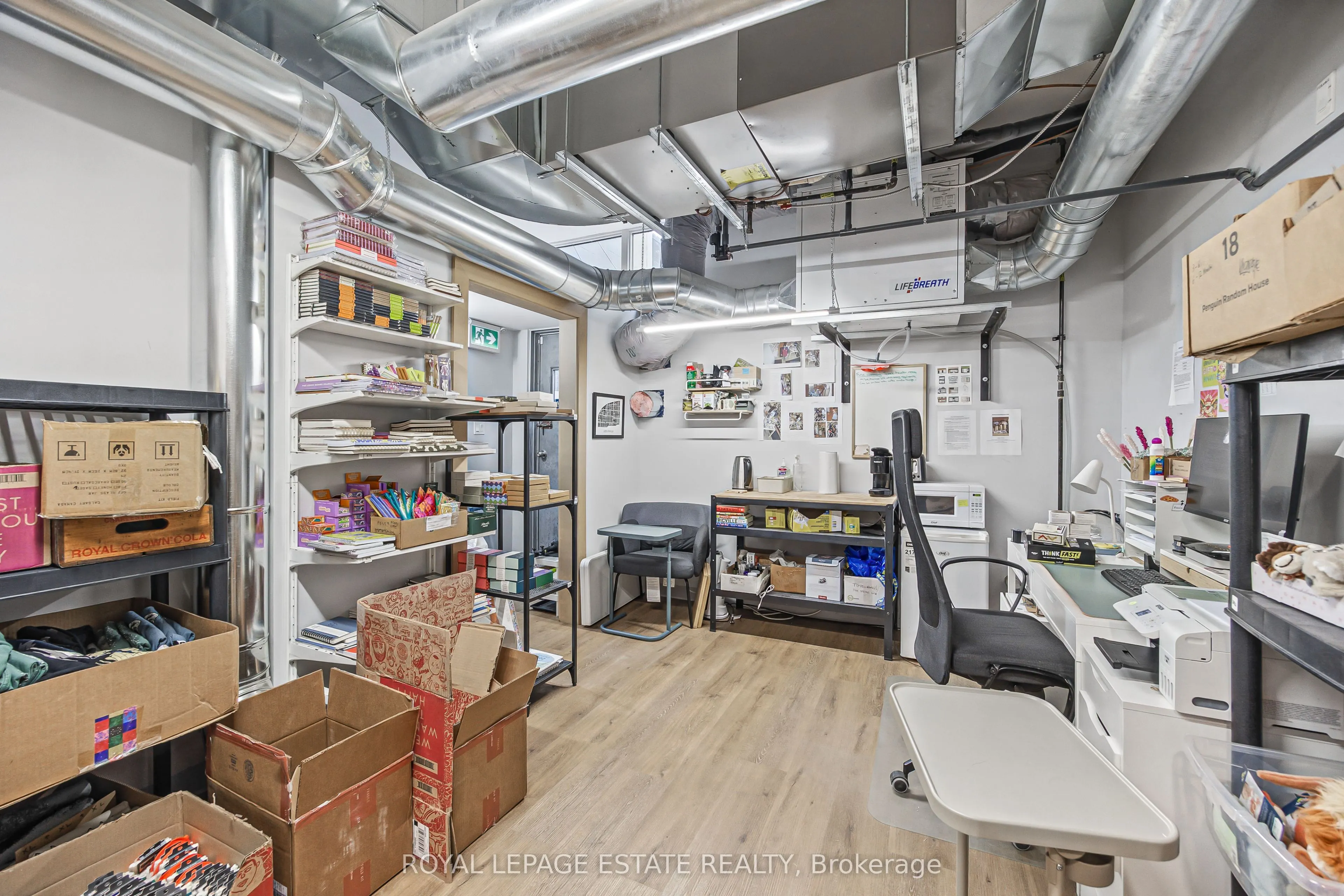 1140 Queen Street E
