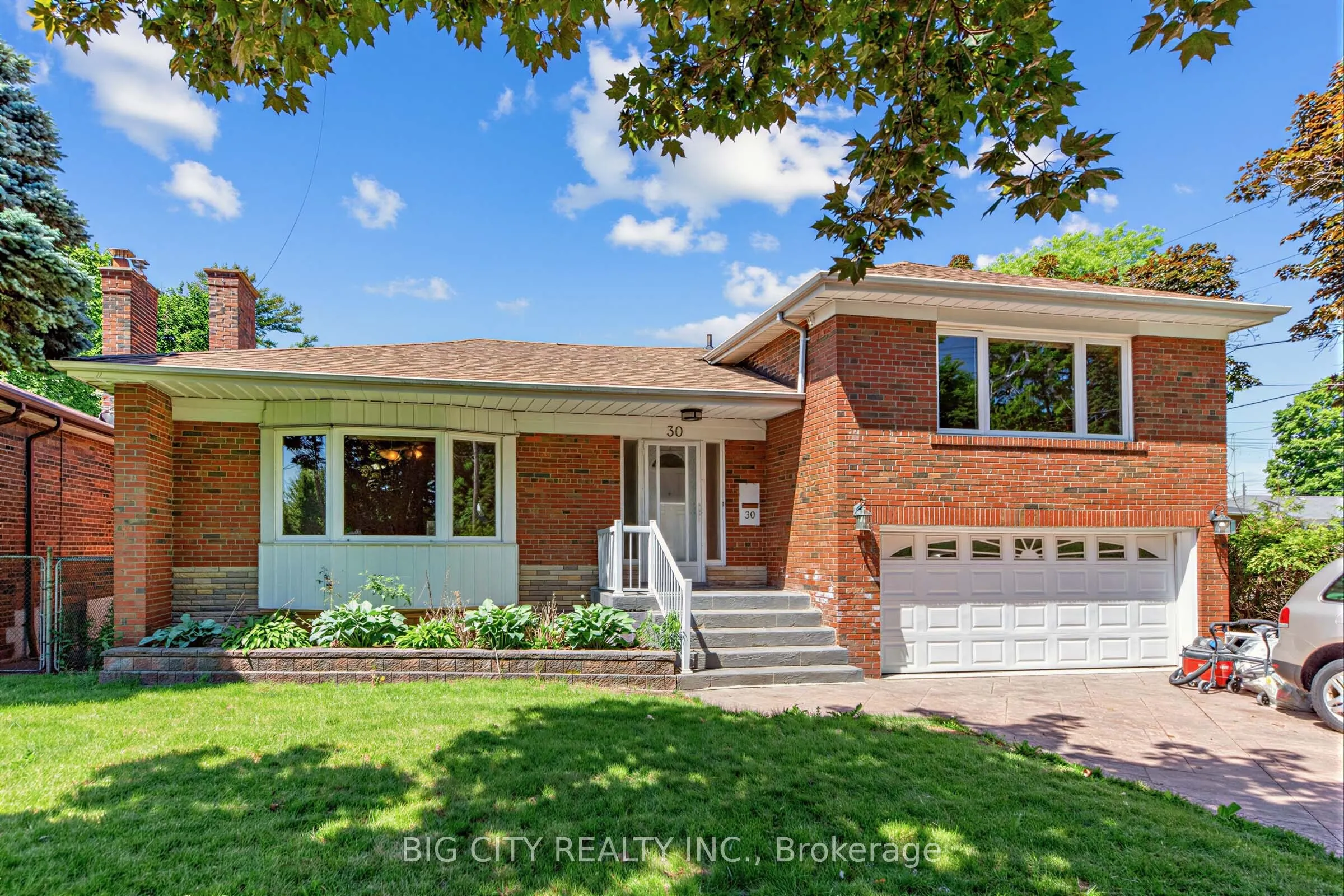 30 Lozoway Drive