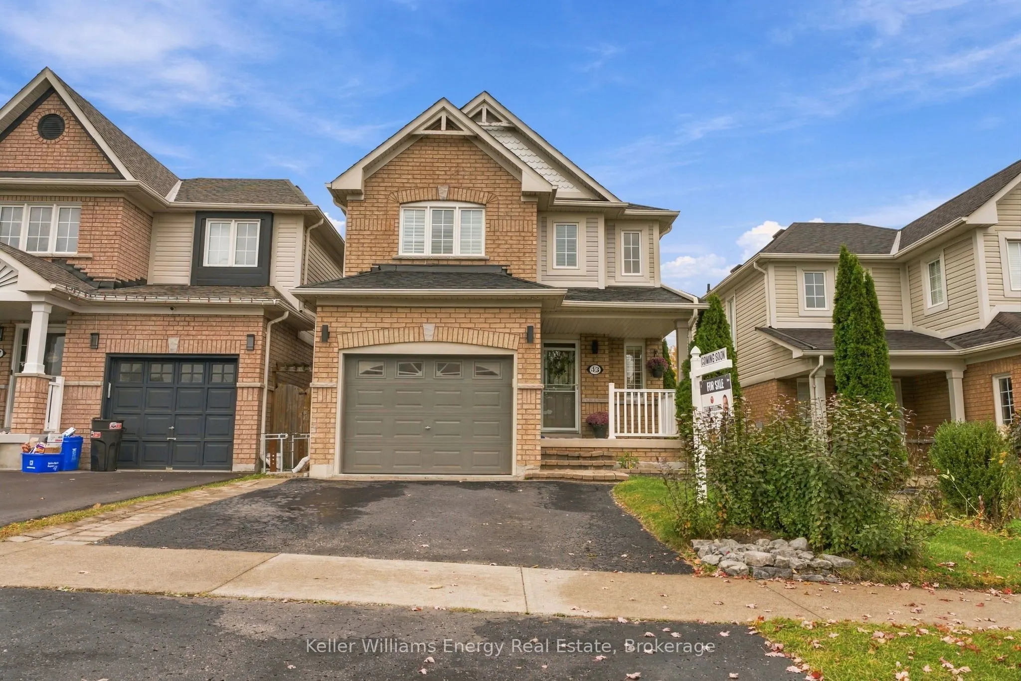 43 Lunney Crescent