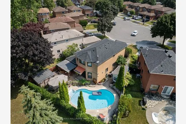 11 Bowers Court