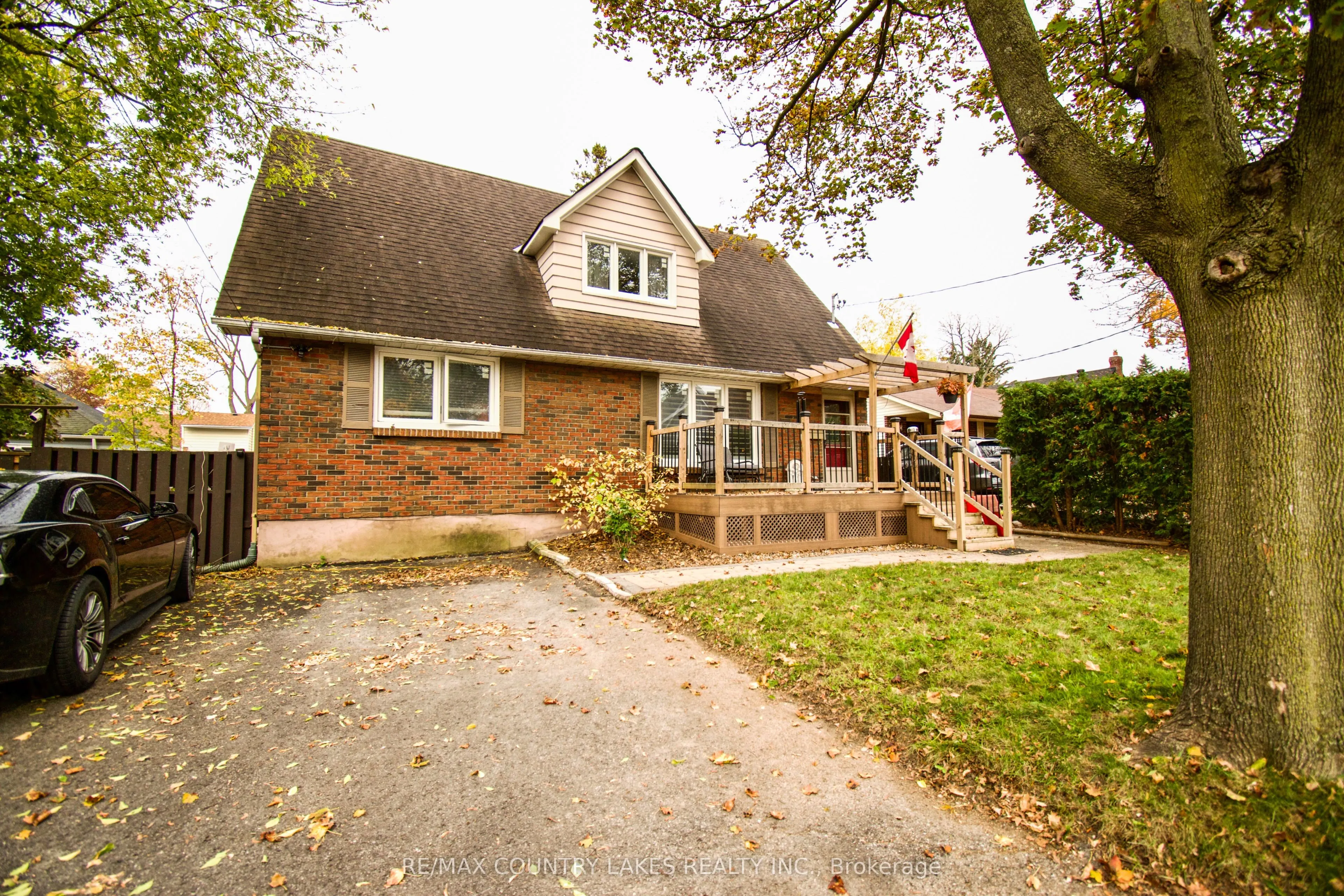403 Walnut Street W