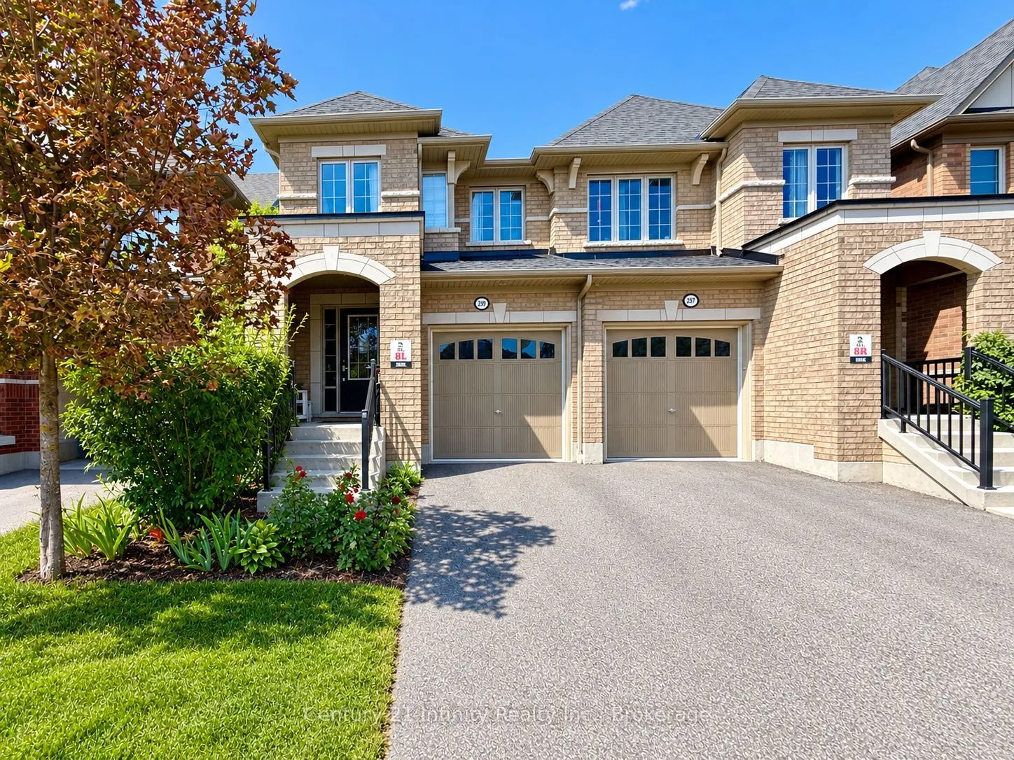 2339 Dress Circle Crescent