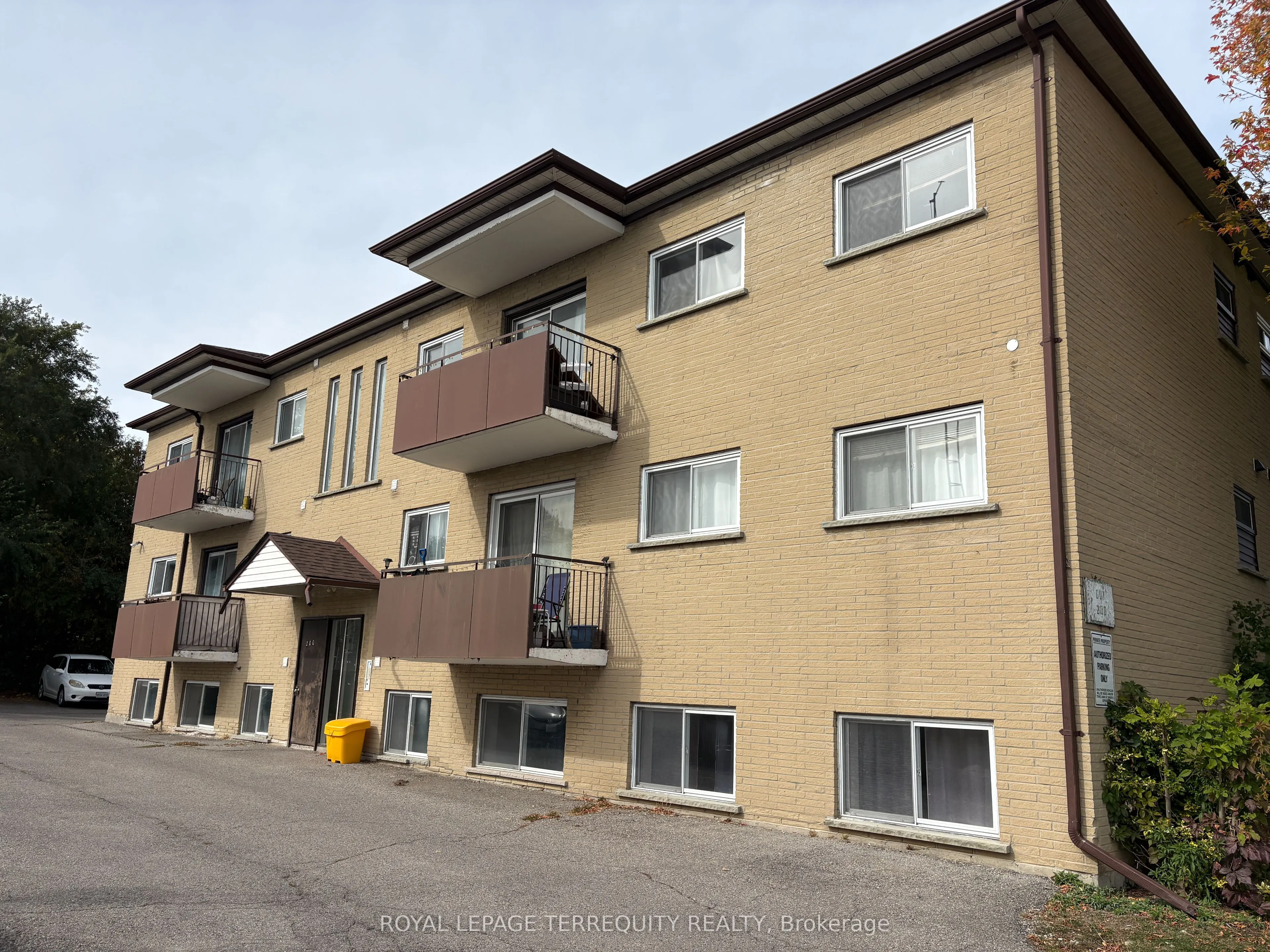 200 Park Road N #302