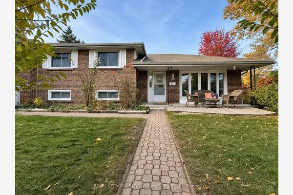 158 Coronation Drive #Upper