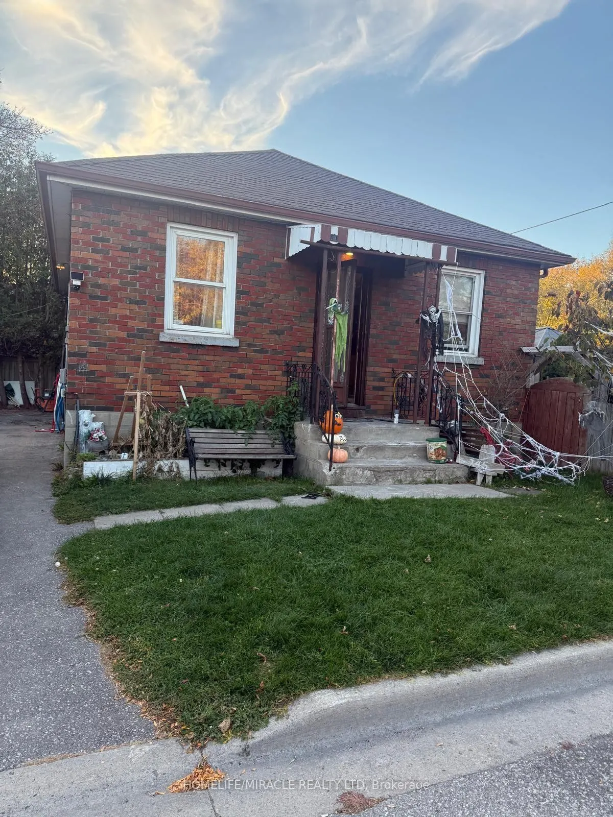 145 Barrie Avenue #Basement