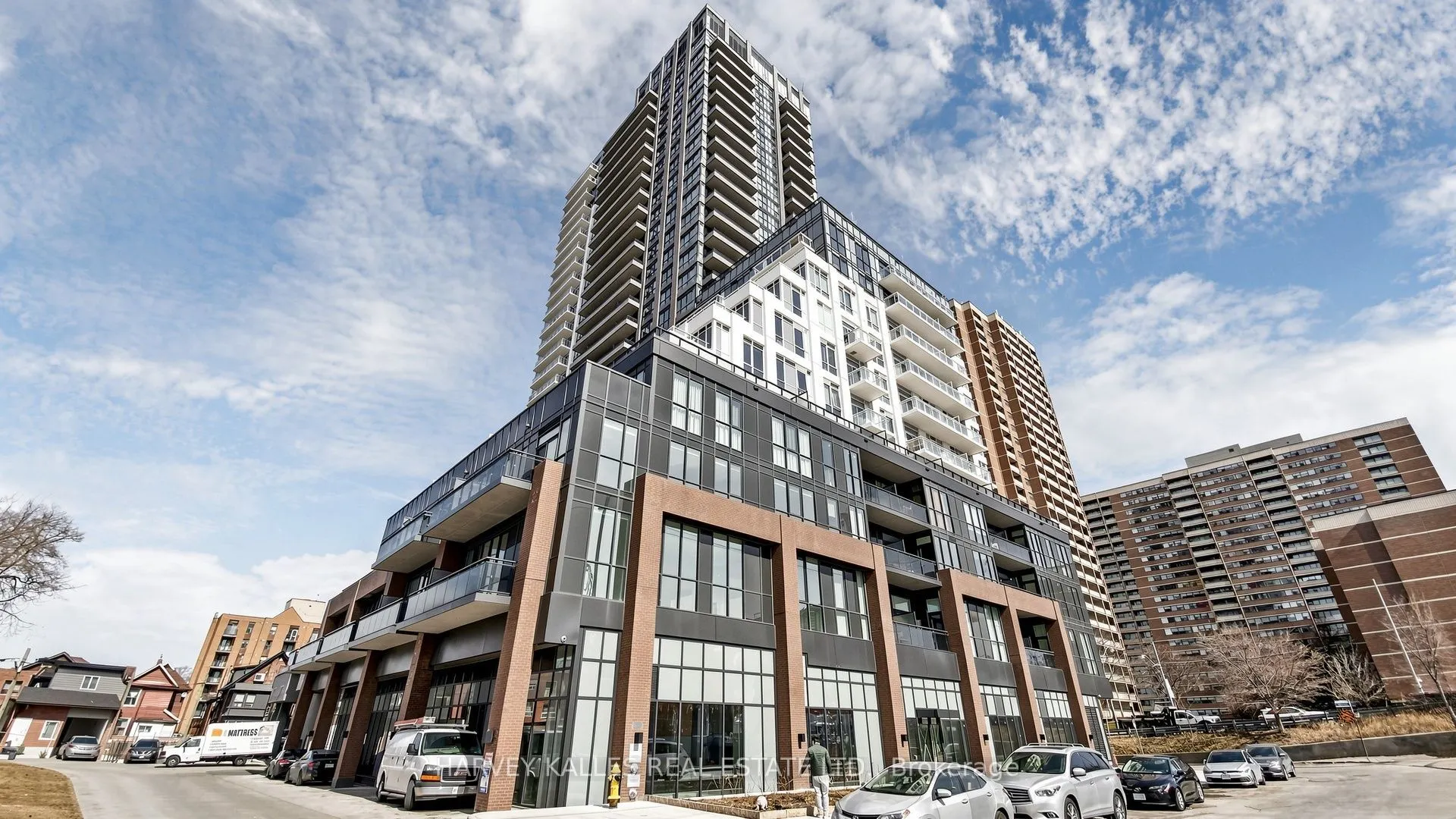 286 Main Street #206