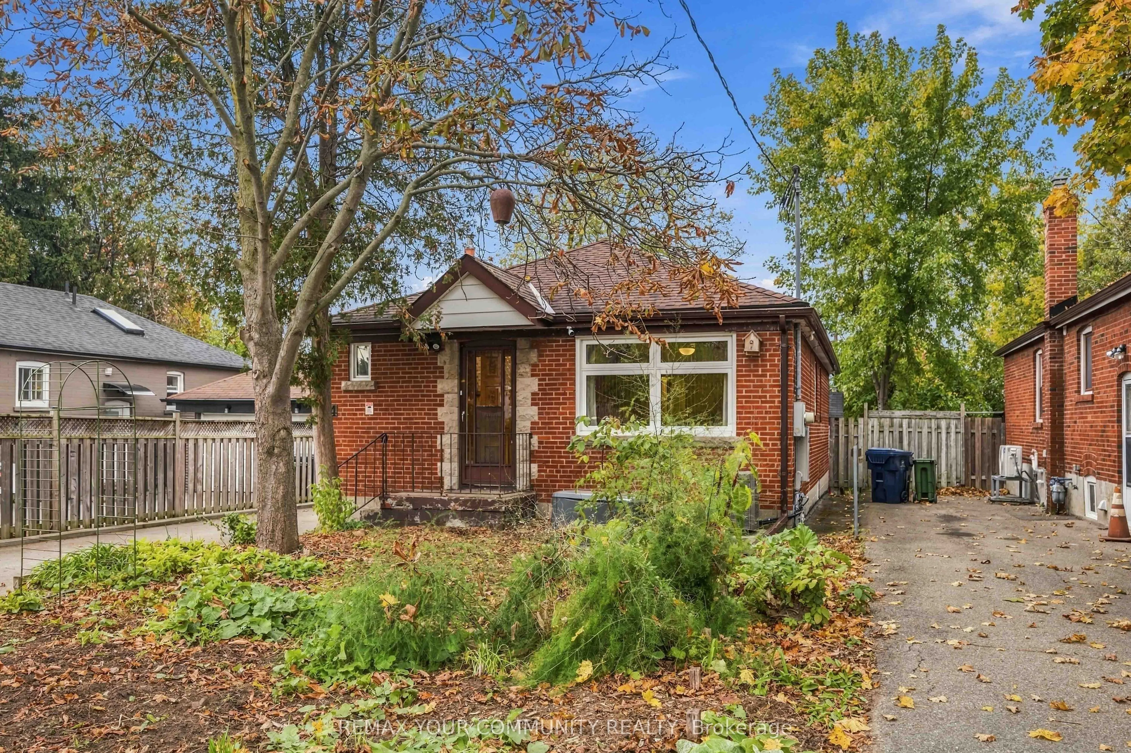 4 Waltonice Road