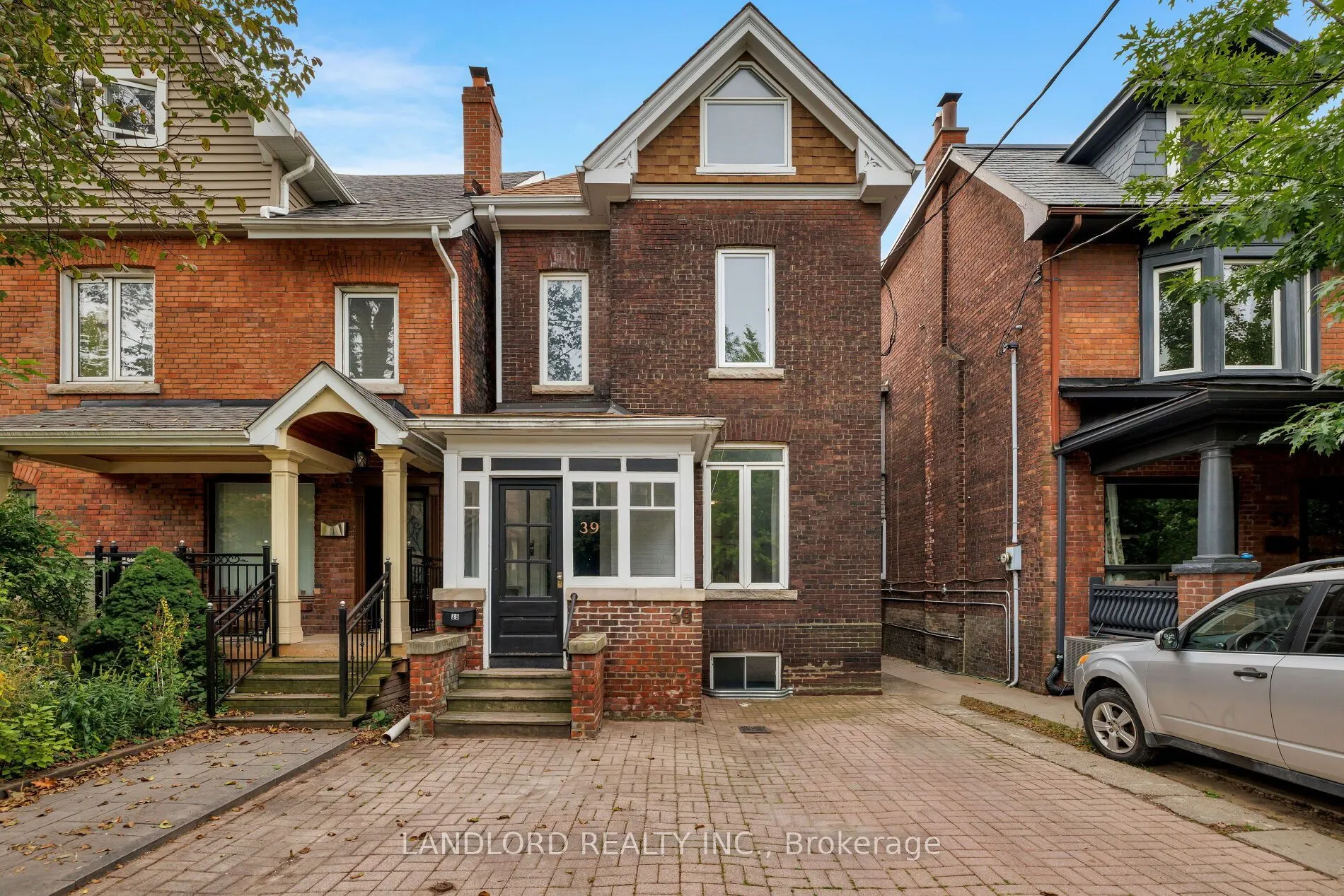 39 Riverdale Avenue
