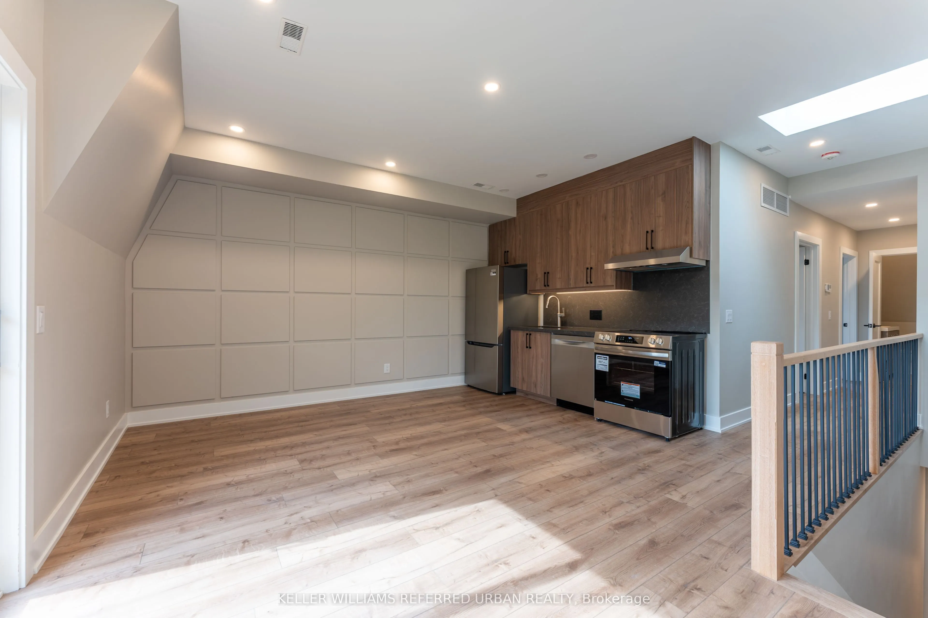 352 Jones Avenue #4