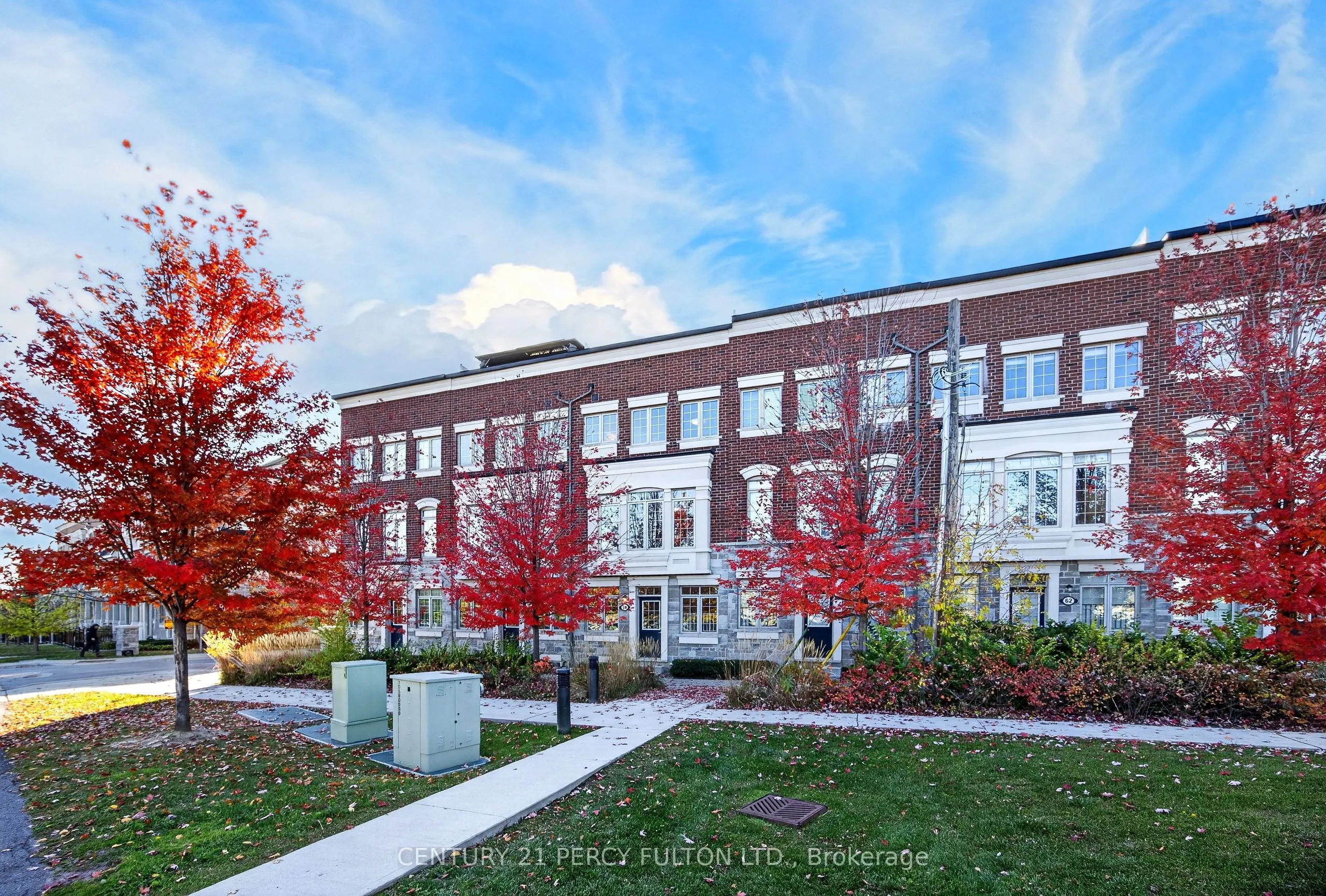 58 Harwood Avenue N