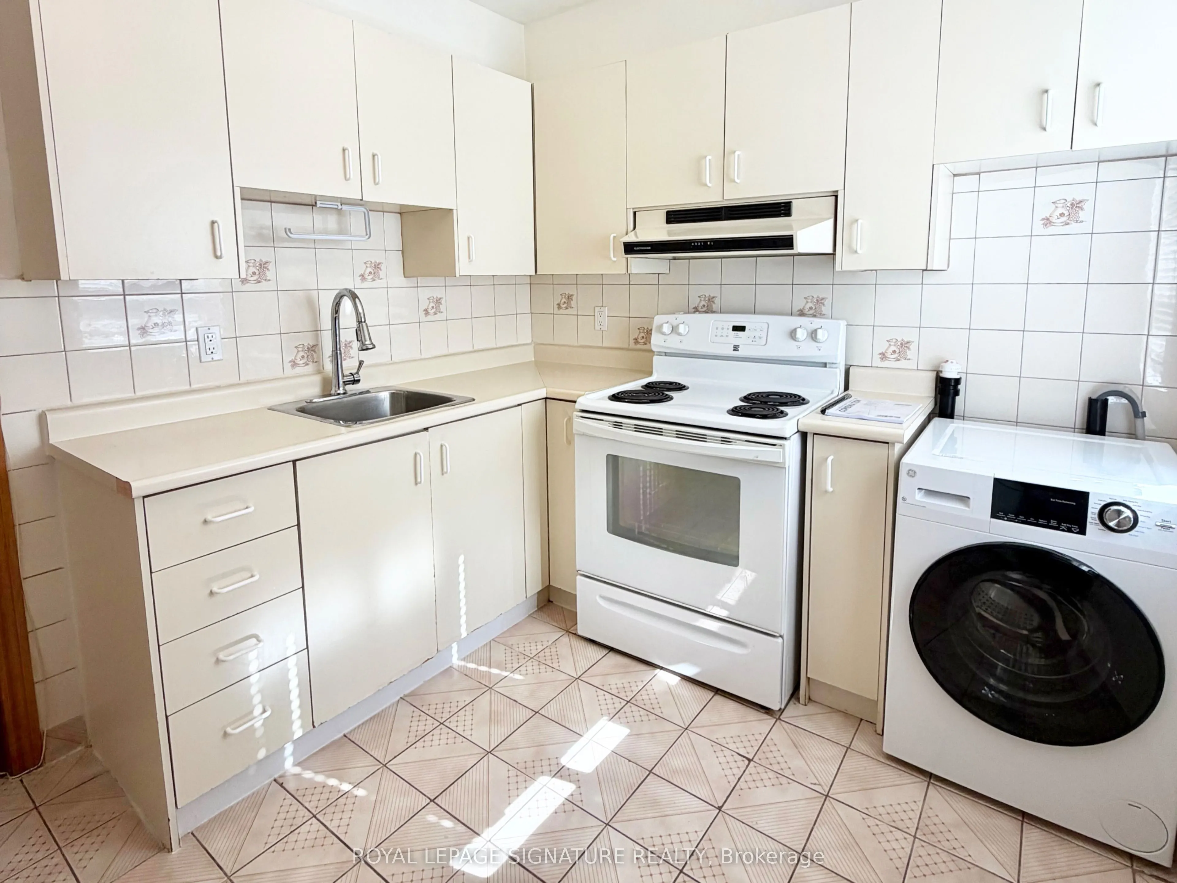 455 B Danforth Avenue #2nd Flr
