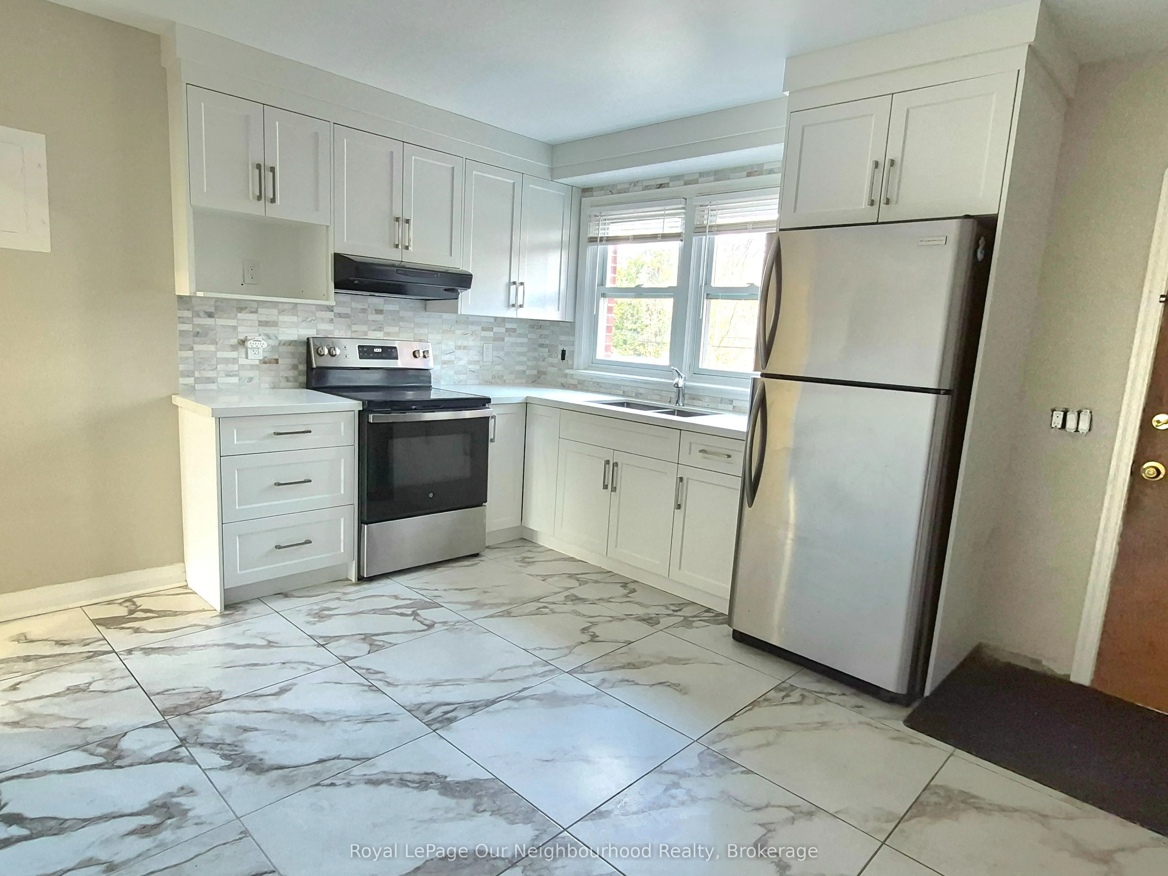 855 Simcoe Street N #2