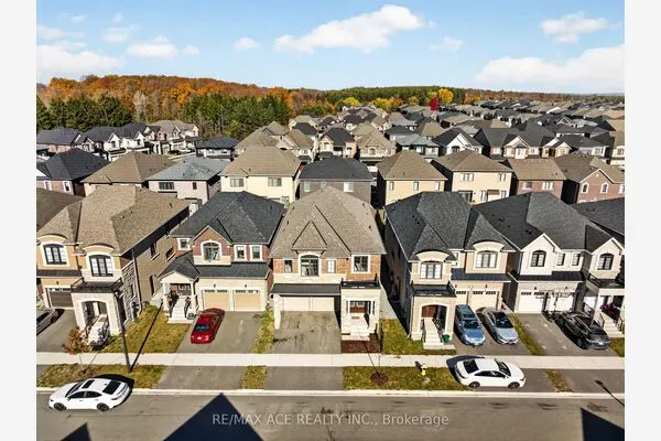 1408 Mockingbird Square